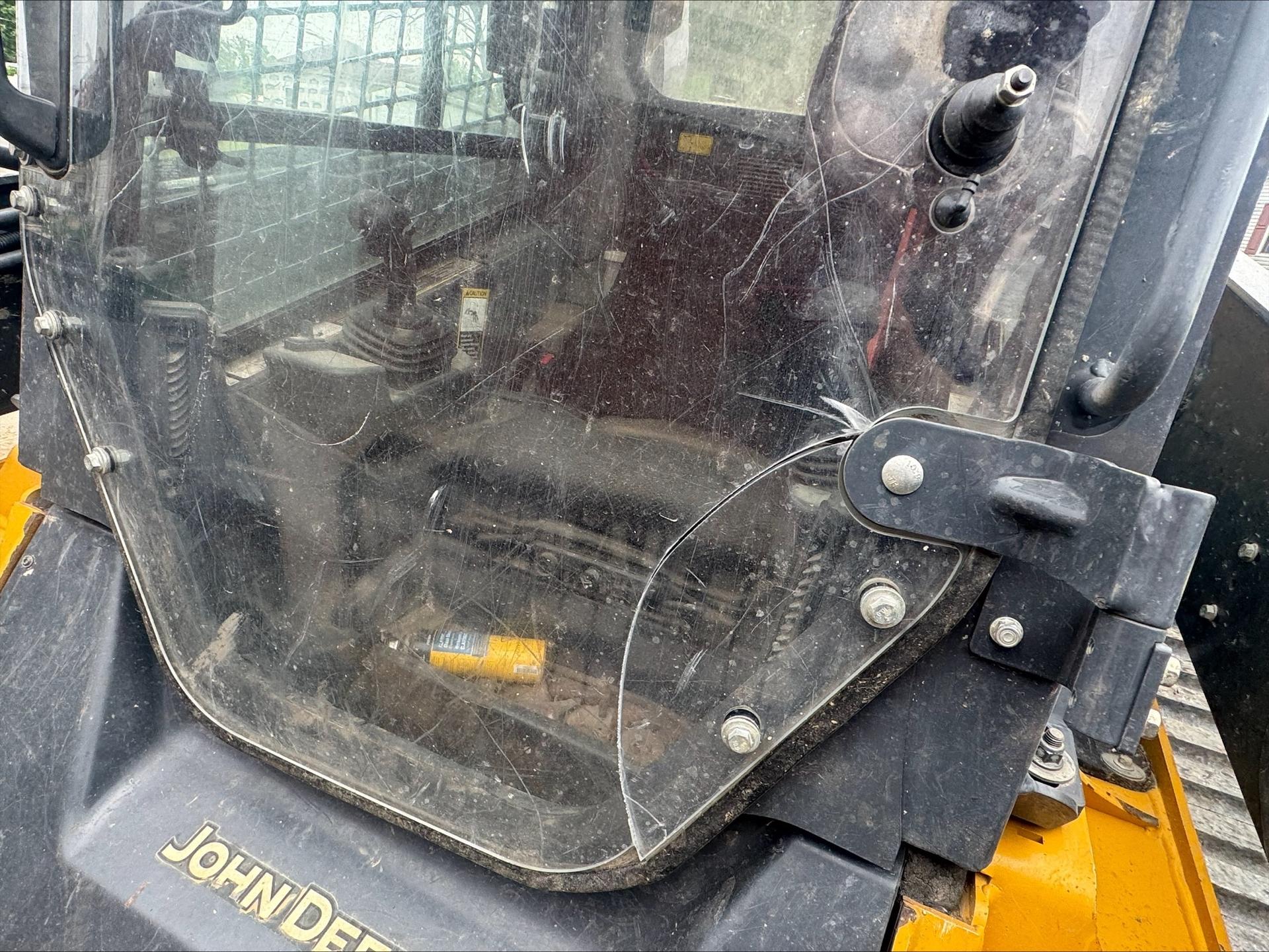 2017 John Deere 331G Image