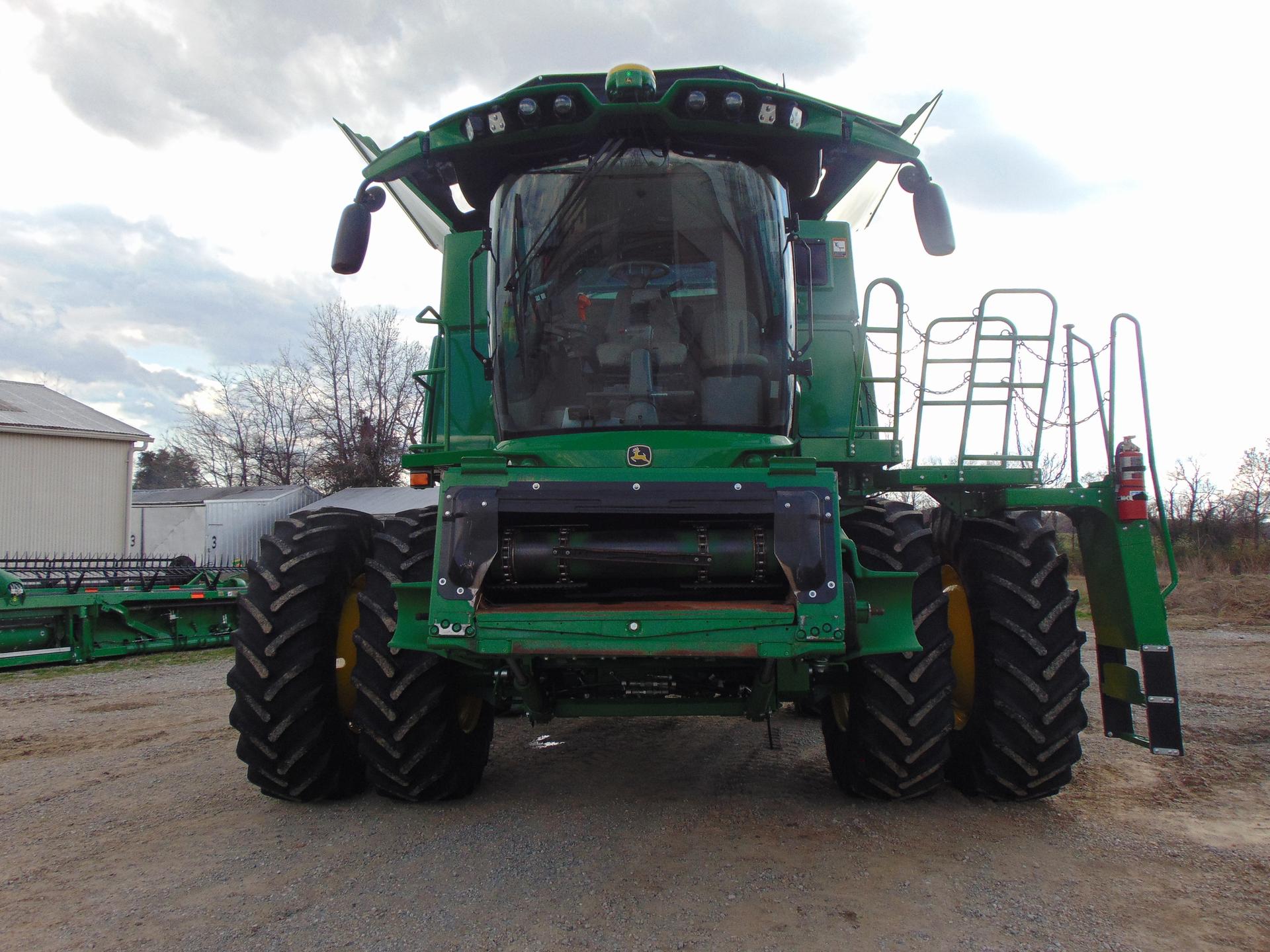 2024 John Deere S780 Image