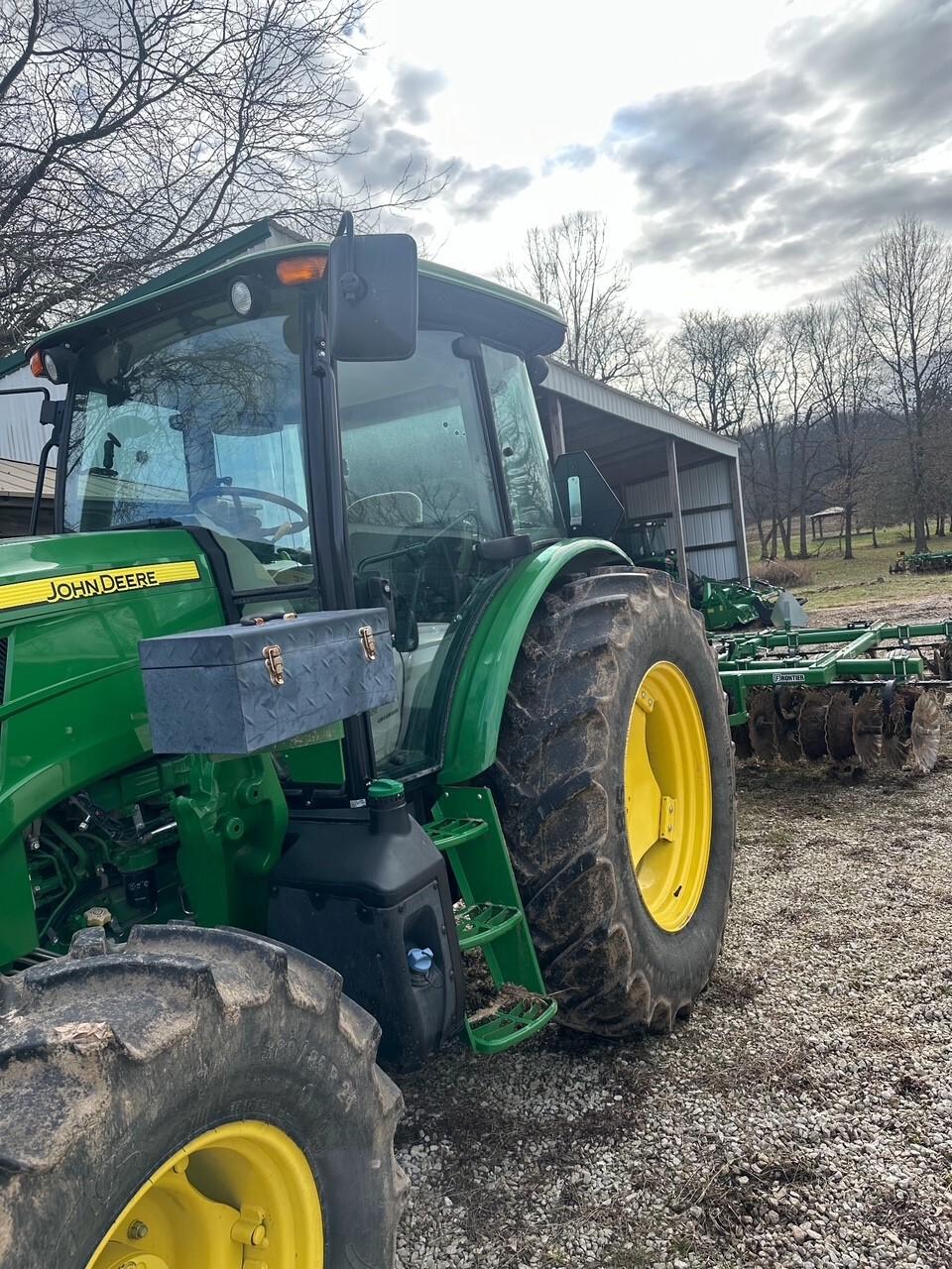 2019 John Deere 6120E Image
