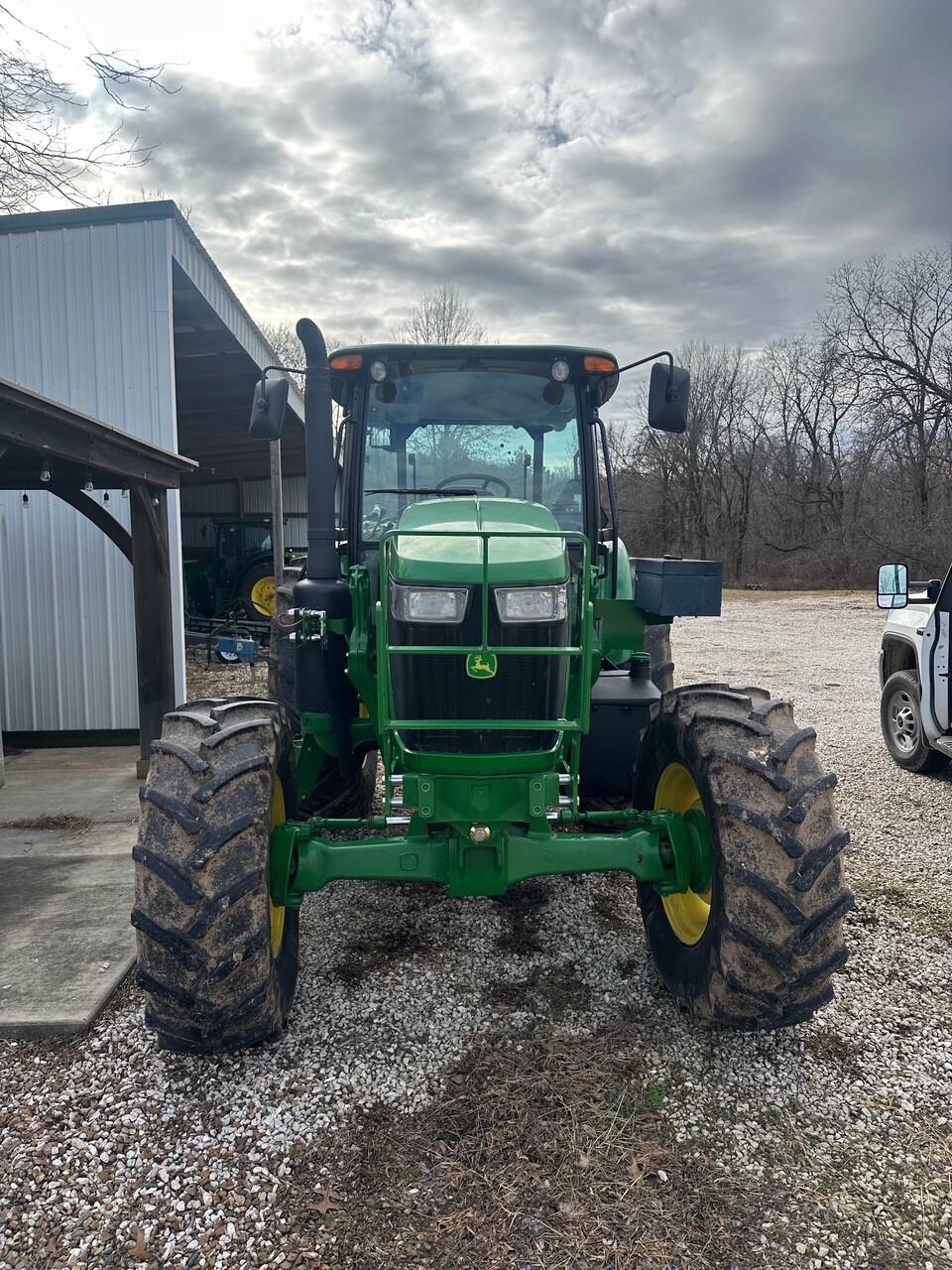 2019 John Deere 6120E Image