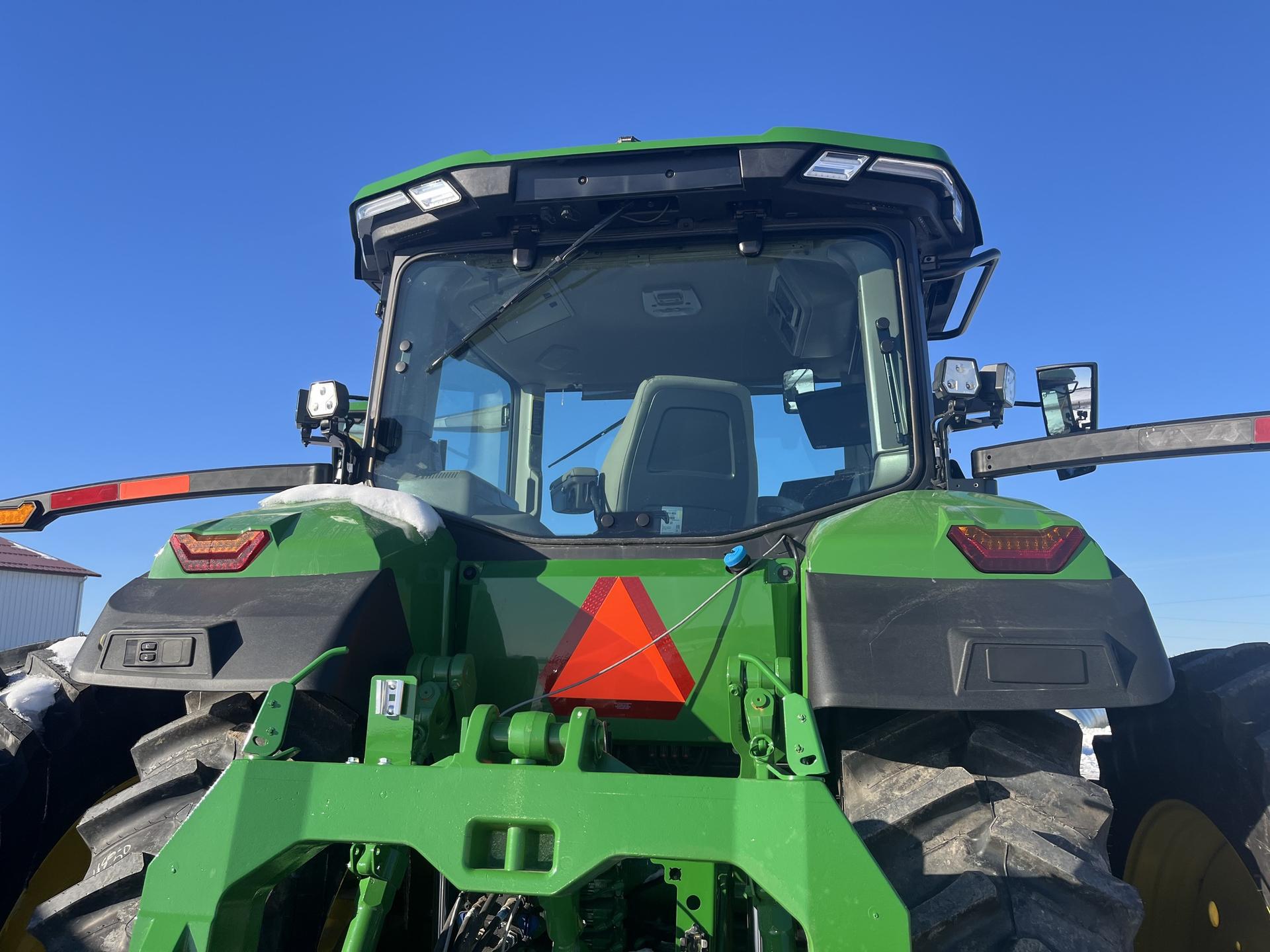 2024 John Deere 8R 340 Image