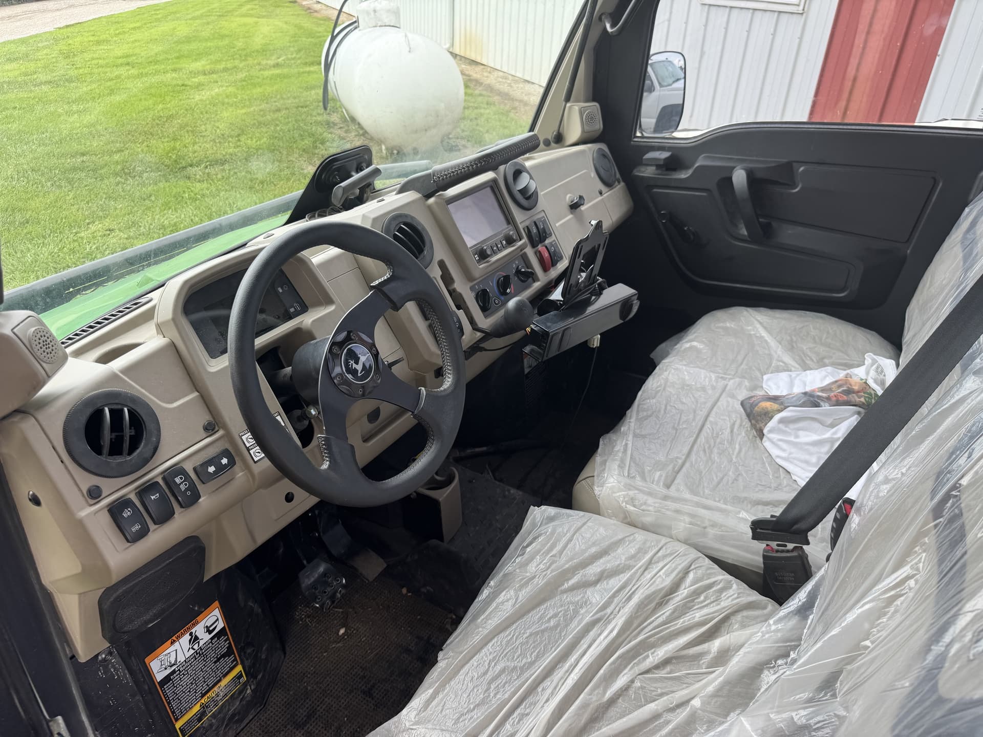 2025 John Deere XUV 845R Image