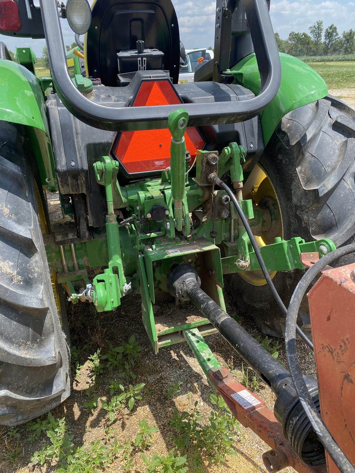 2021 John Deere 5075E Image