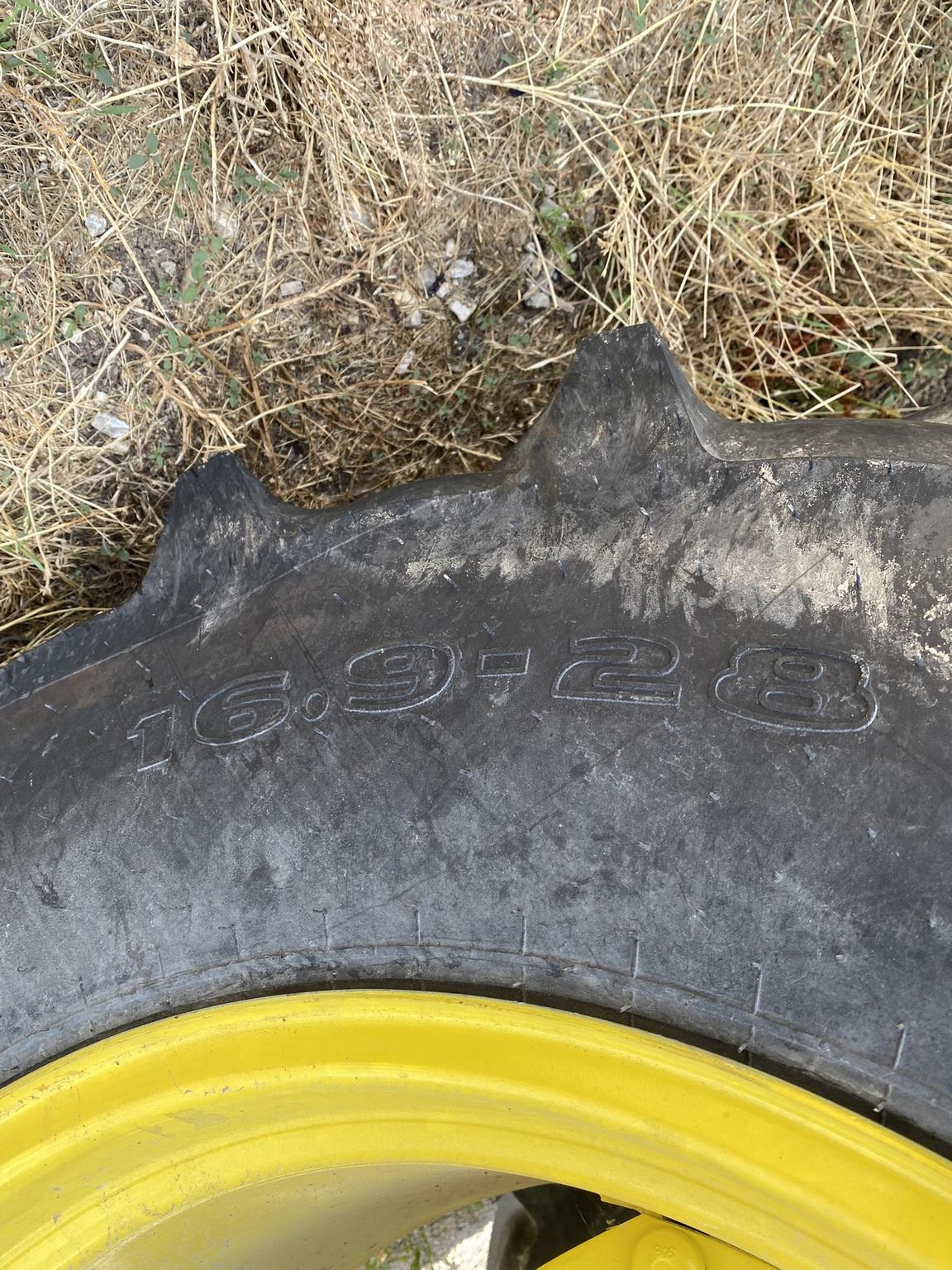 2021 John Deere 5075E Image