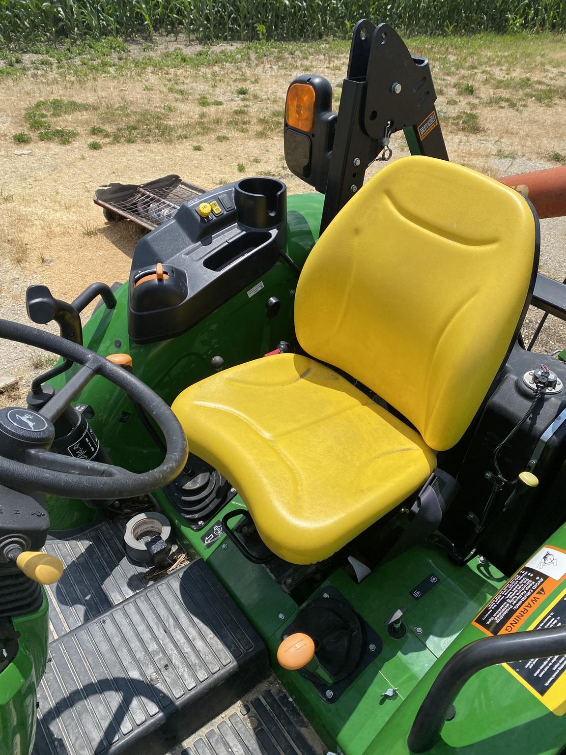 2021 John Deere 5075E Image