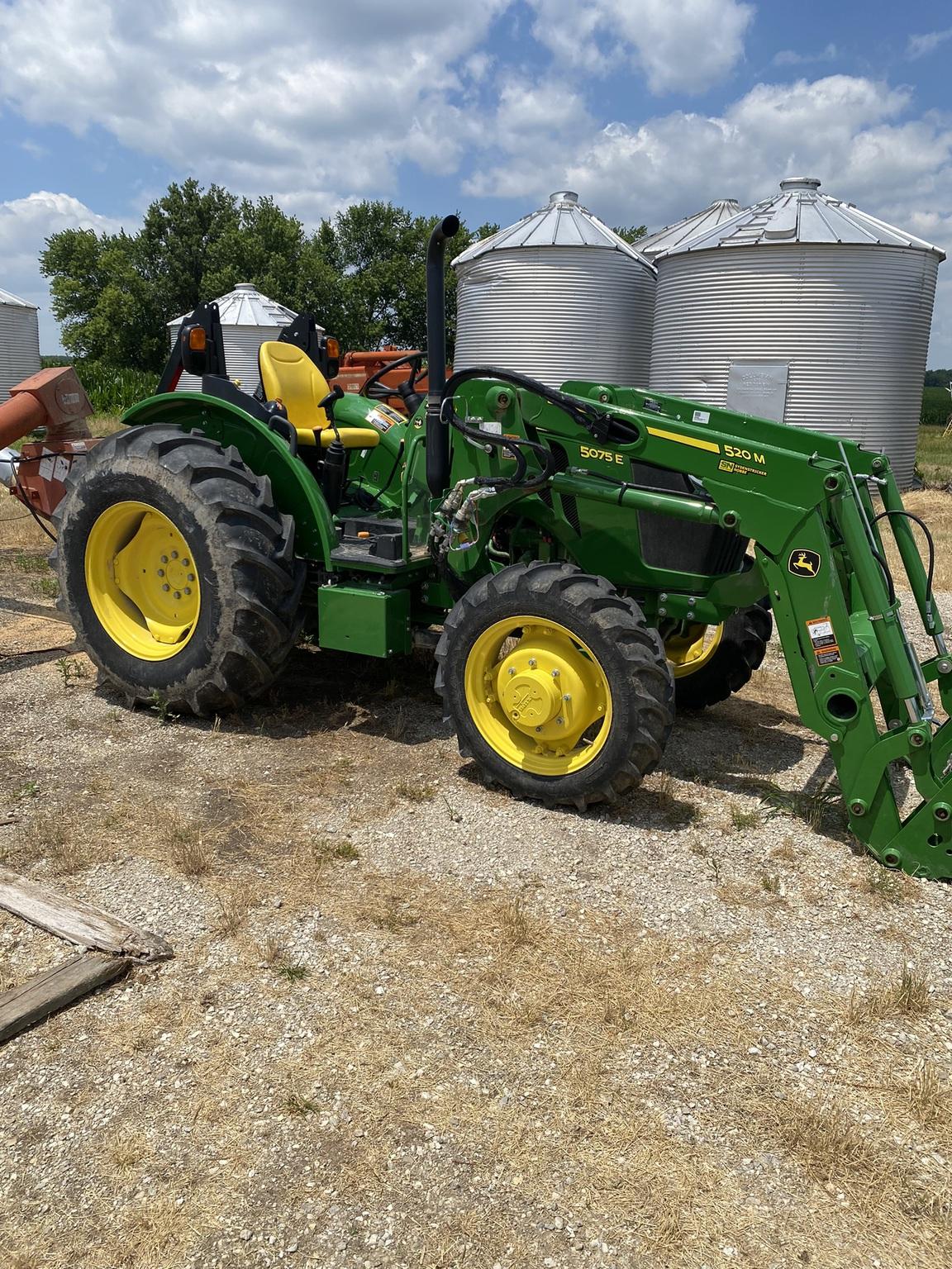 2021 John Deere 5075E Image