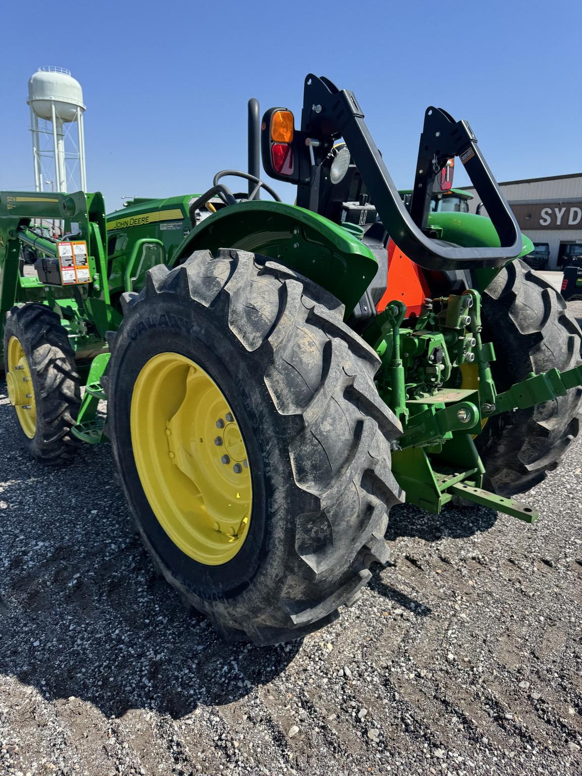 2021 John Deere 5075E Image