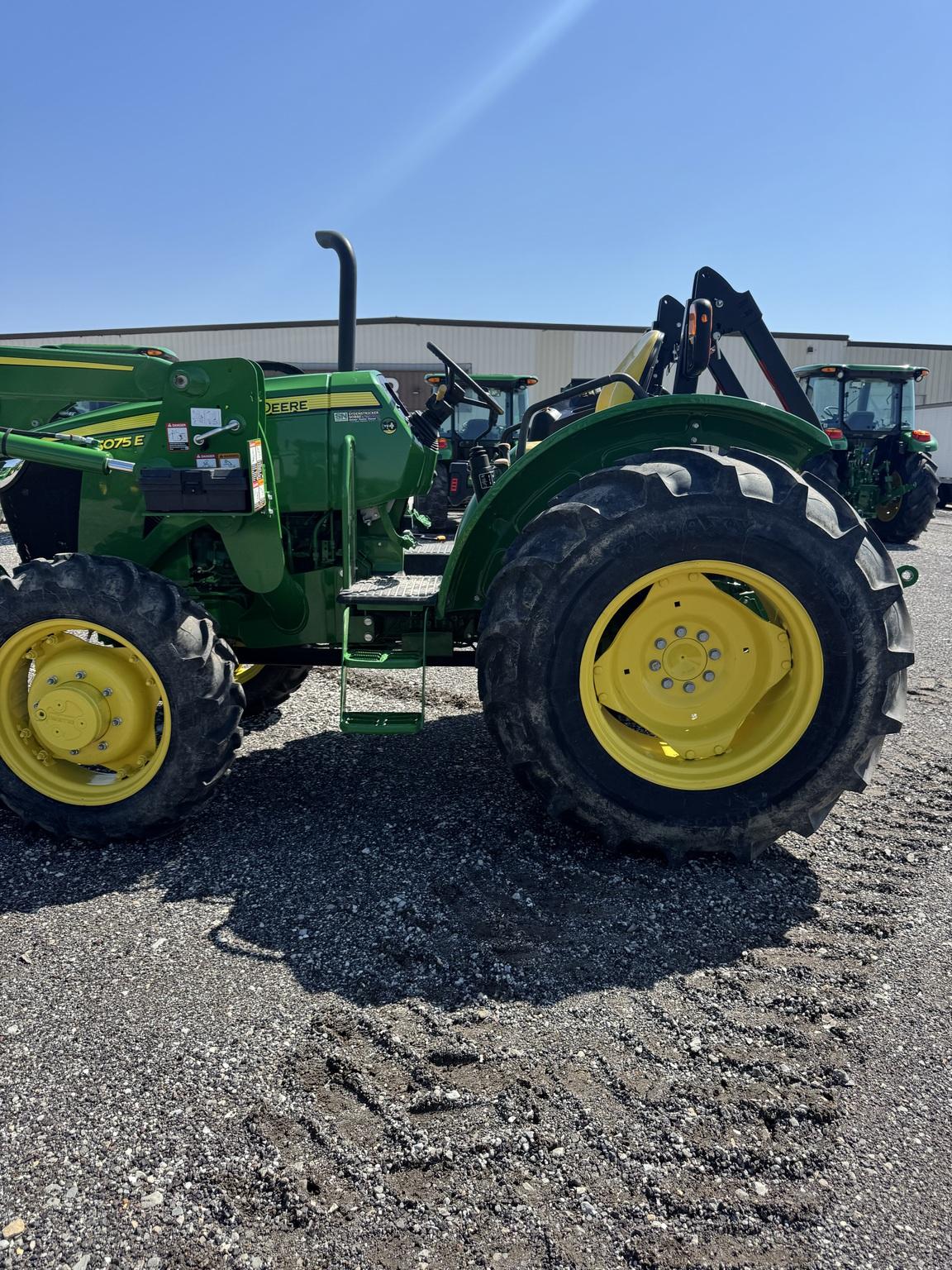 2021 John Deere 5075E Image