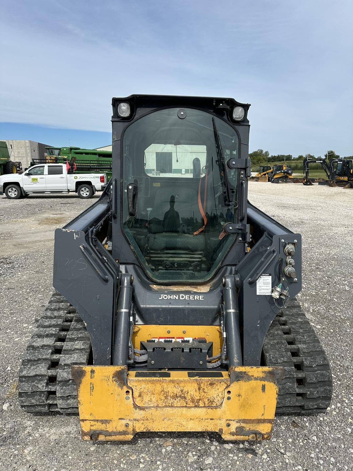 2022 John Deere 325G Image