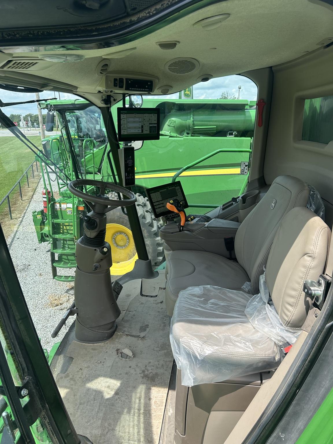 2024 John Deere S780 Image