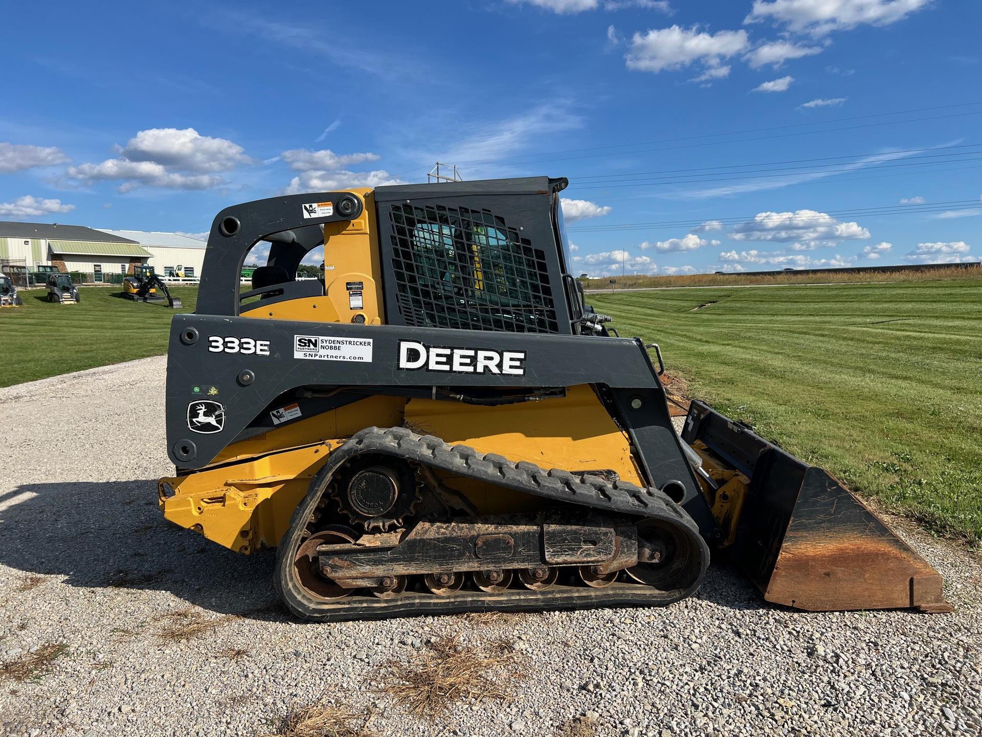 2015 John Deere 333E Image