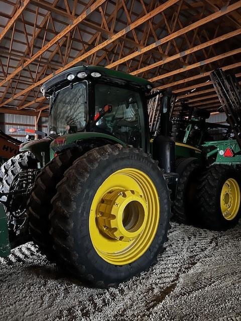 2011 John Deere 8360R Image