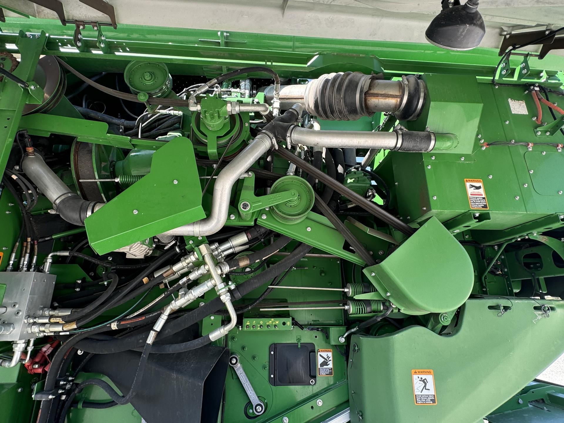 2017 John Deere S680 Image