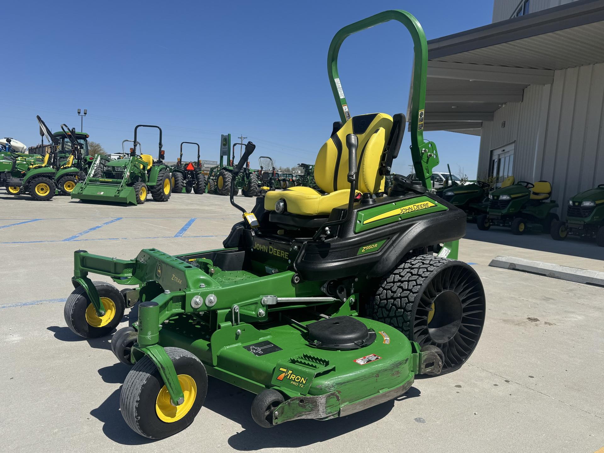 2022 John Deere Z950R Image