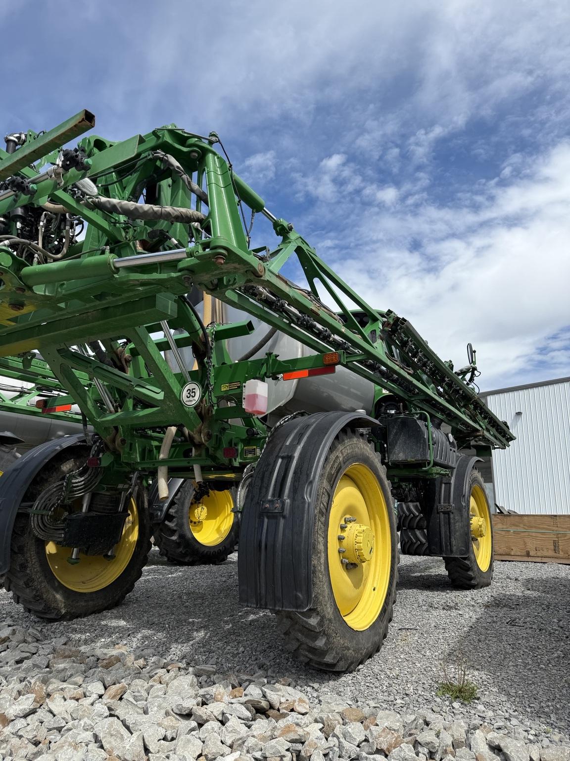 2021 John Deere R4044 Image