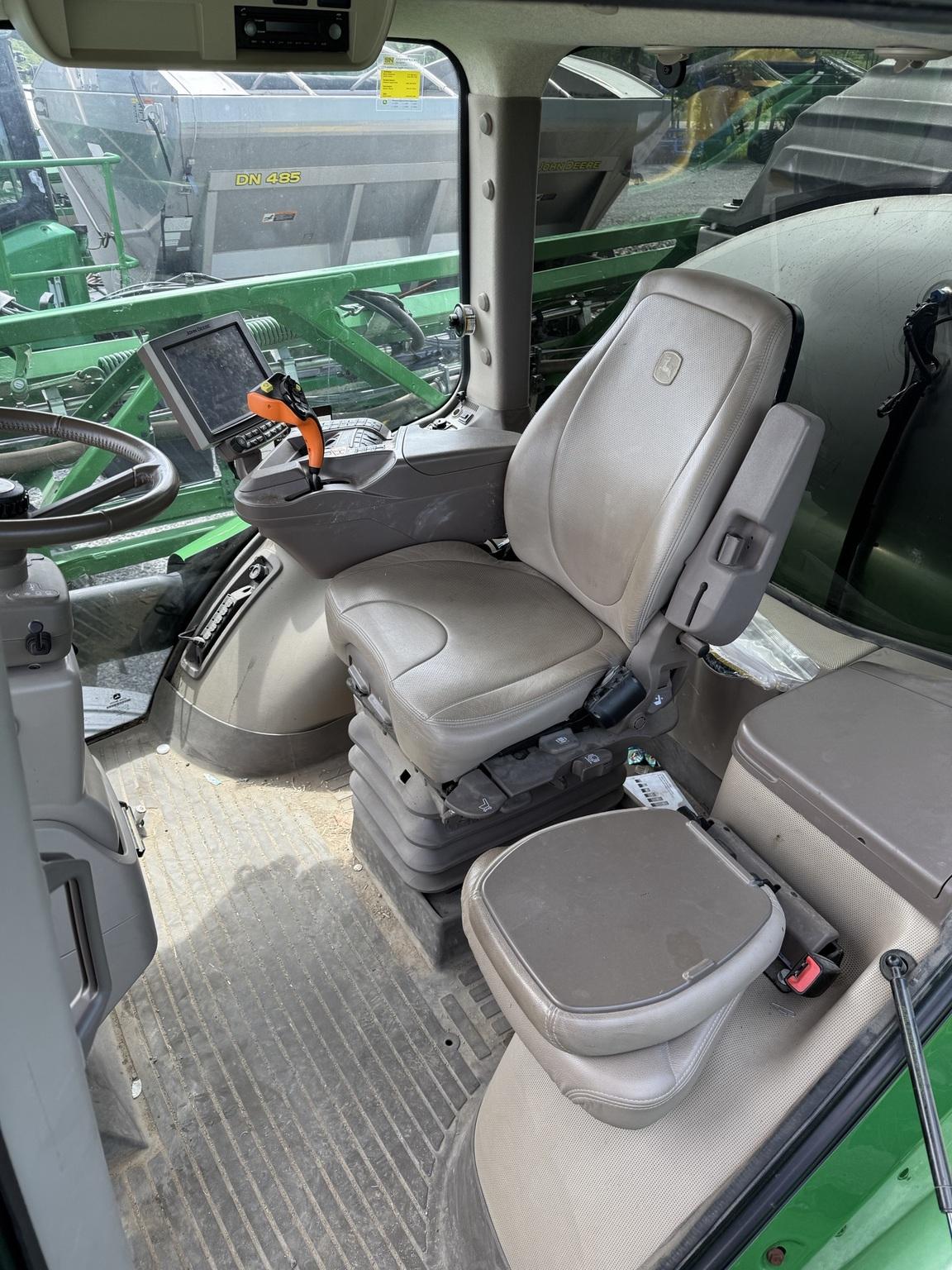 2021 John Deere R4044 Image