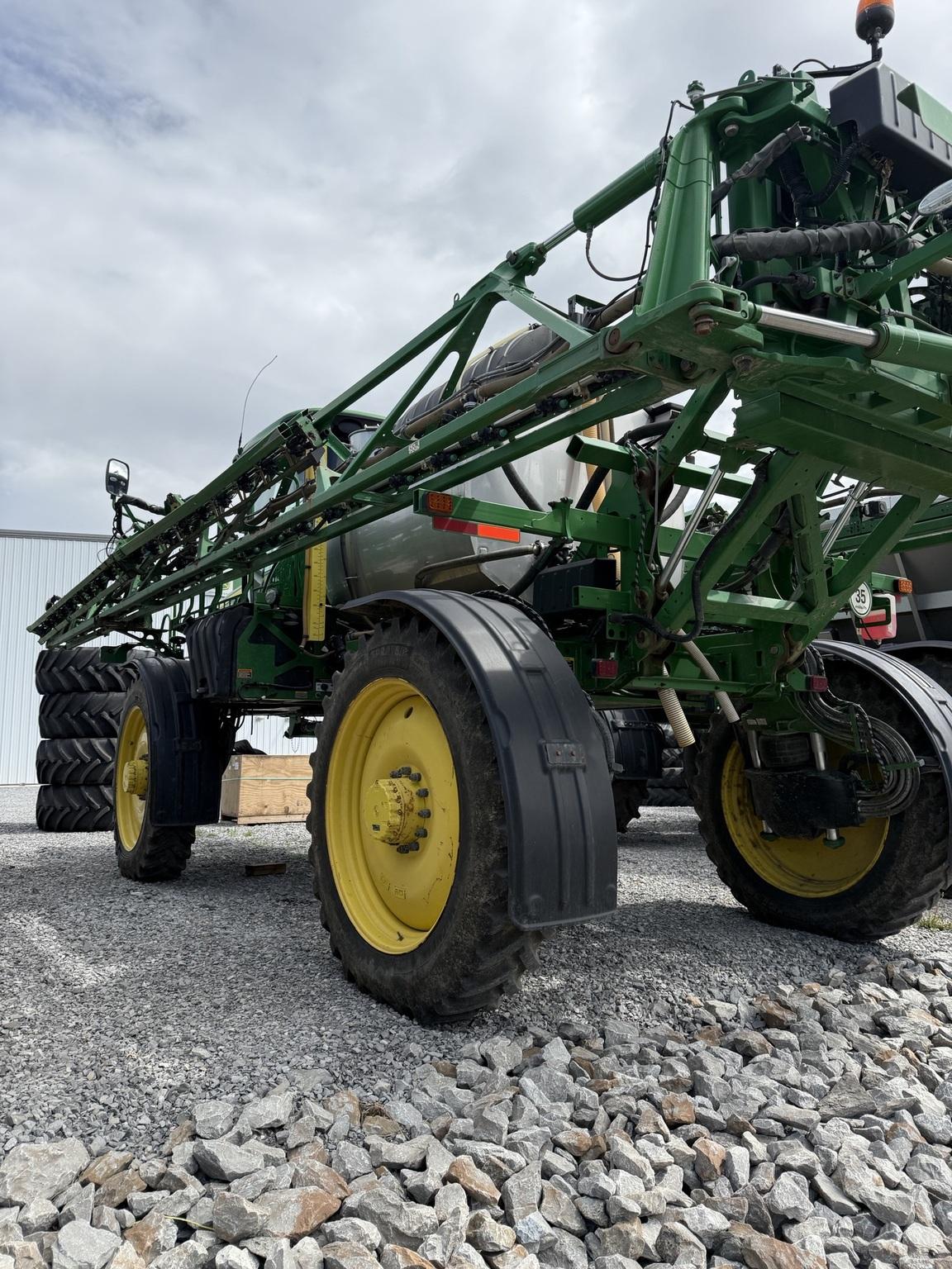 2021 John Deere R4044 Image