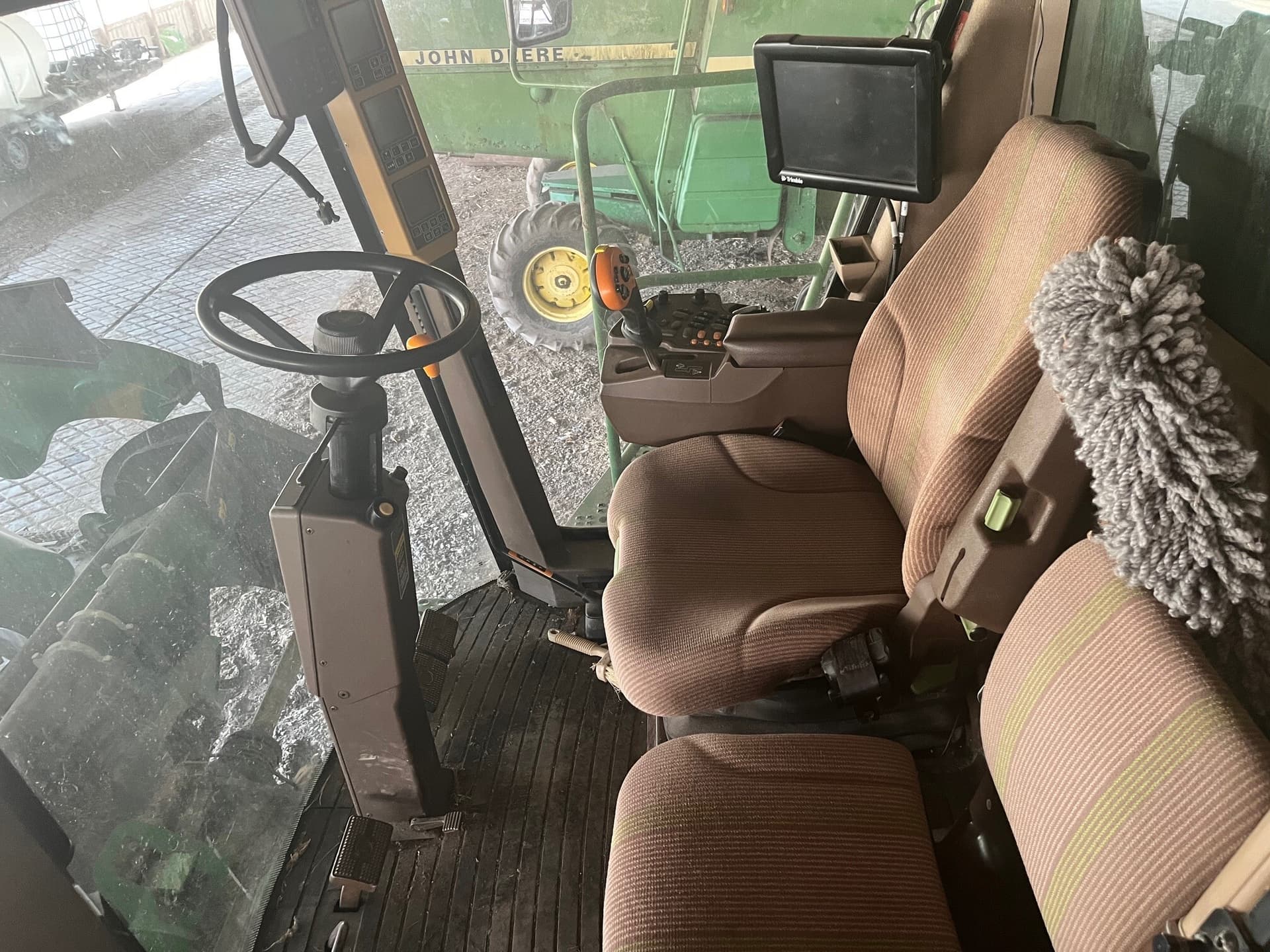 2004 John Deere 9560 STS Image