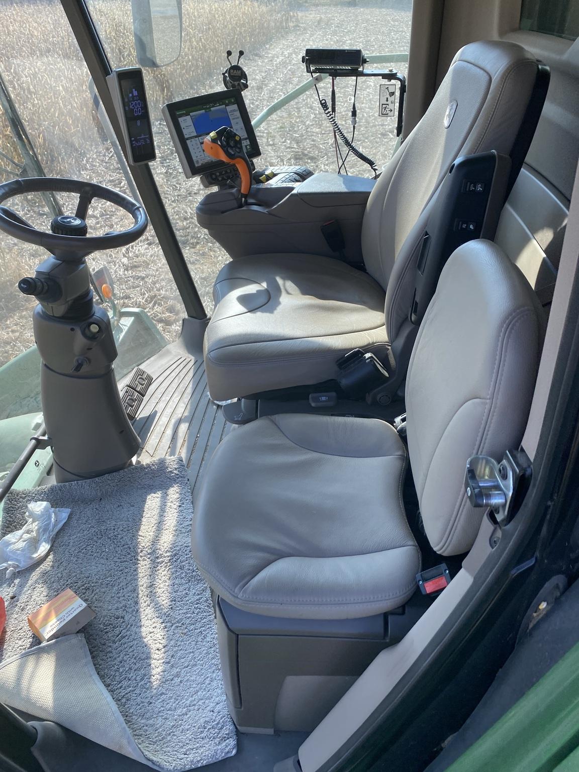2021 John Deere S780 Image