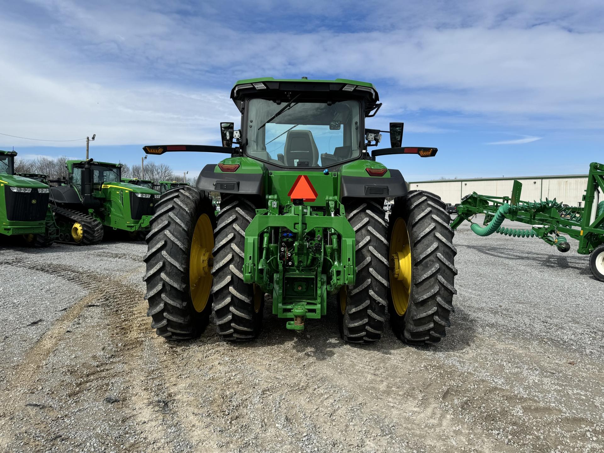 2024 John Deere 8R 410 Image