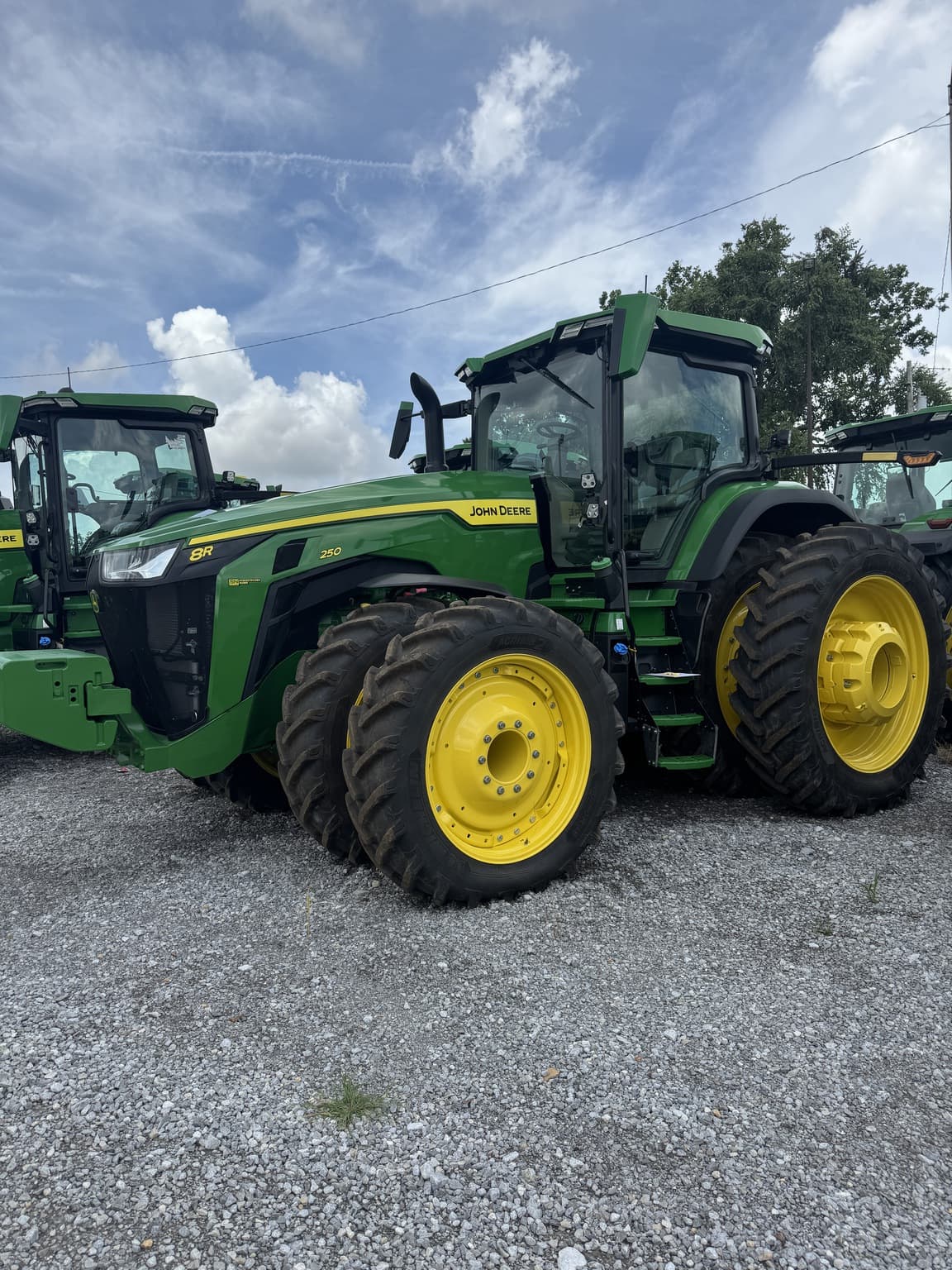 2024 John Deere 8R 250 Image