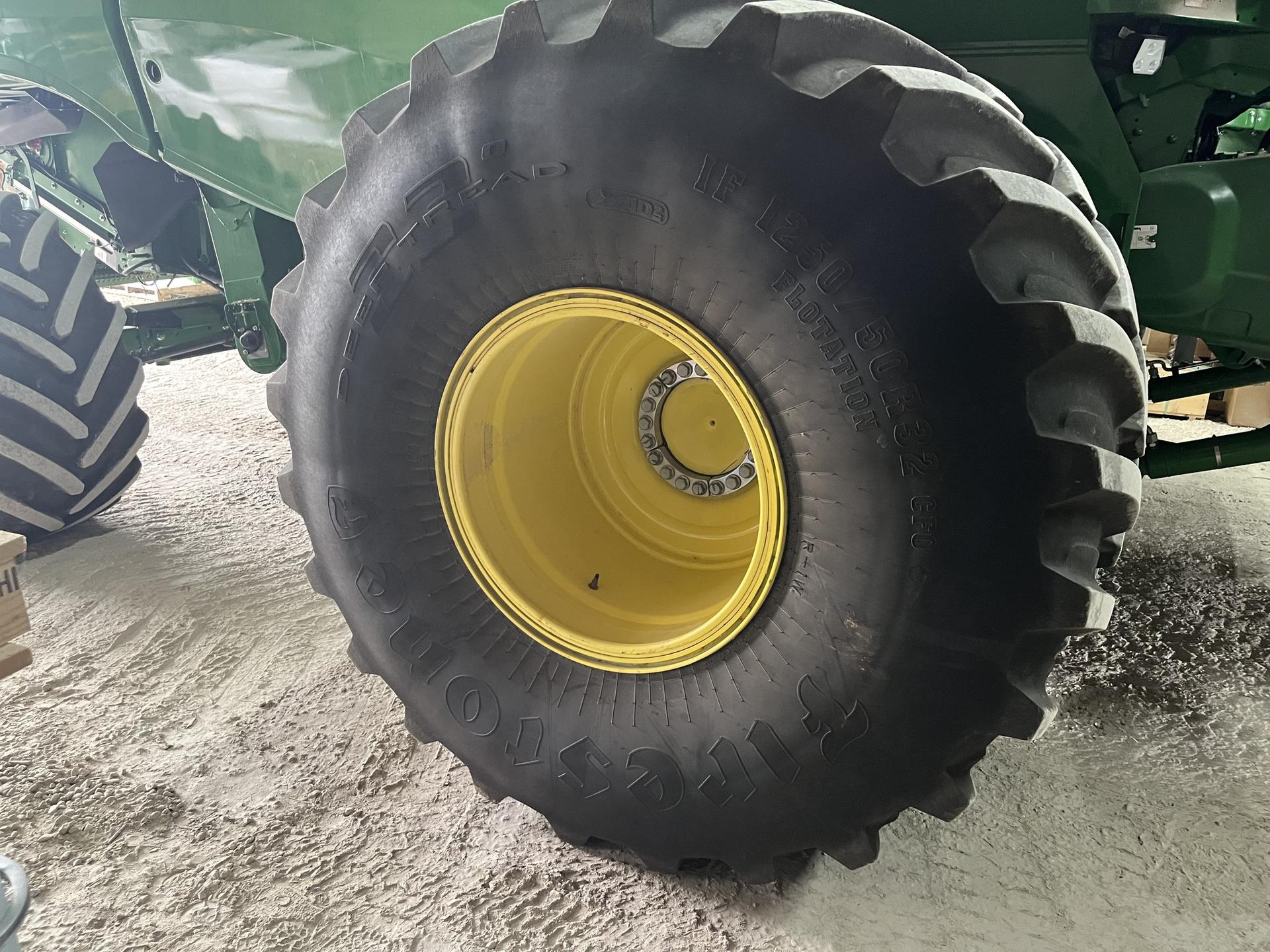 2022 John Deere S780 Image