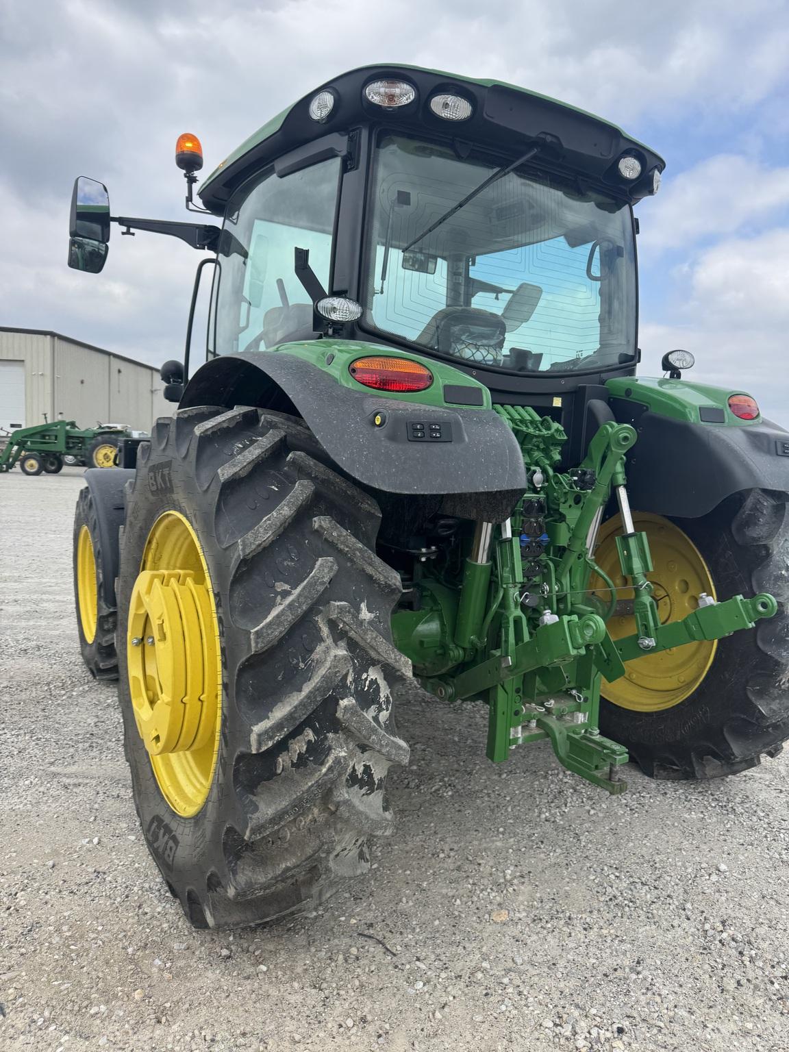 2024 John Deere 6R 120 Image