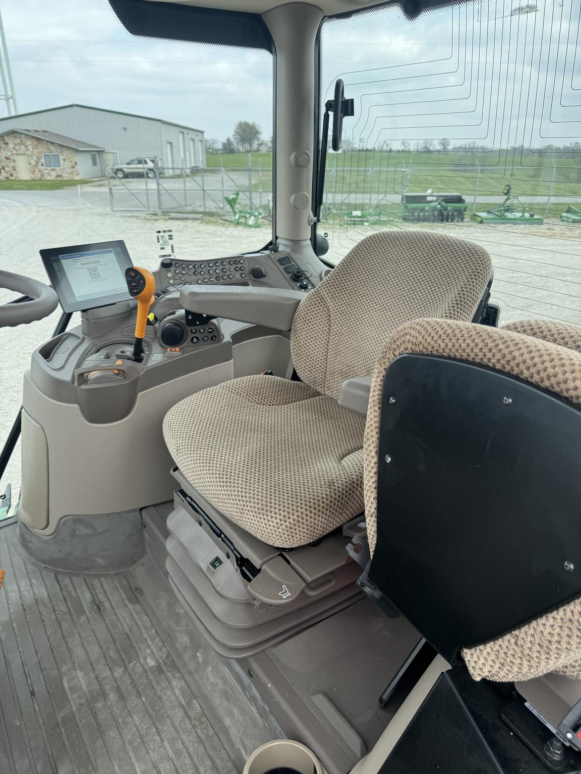 2024 John Deere 6R 120 Image