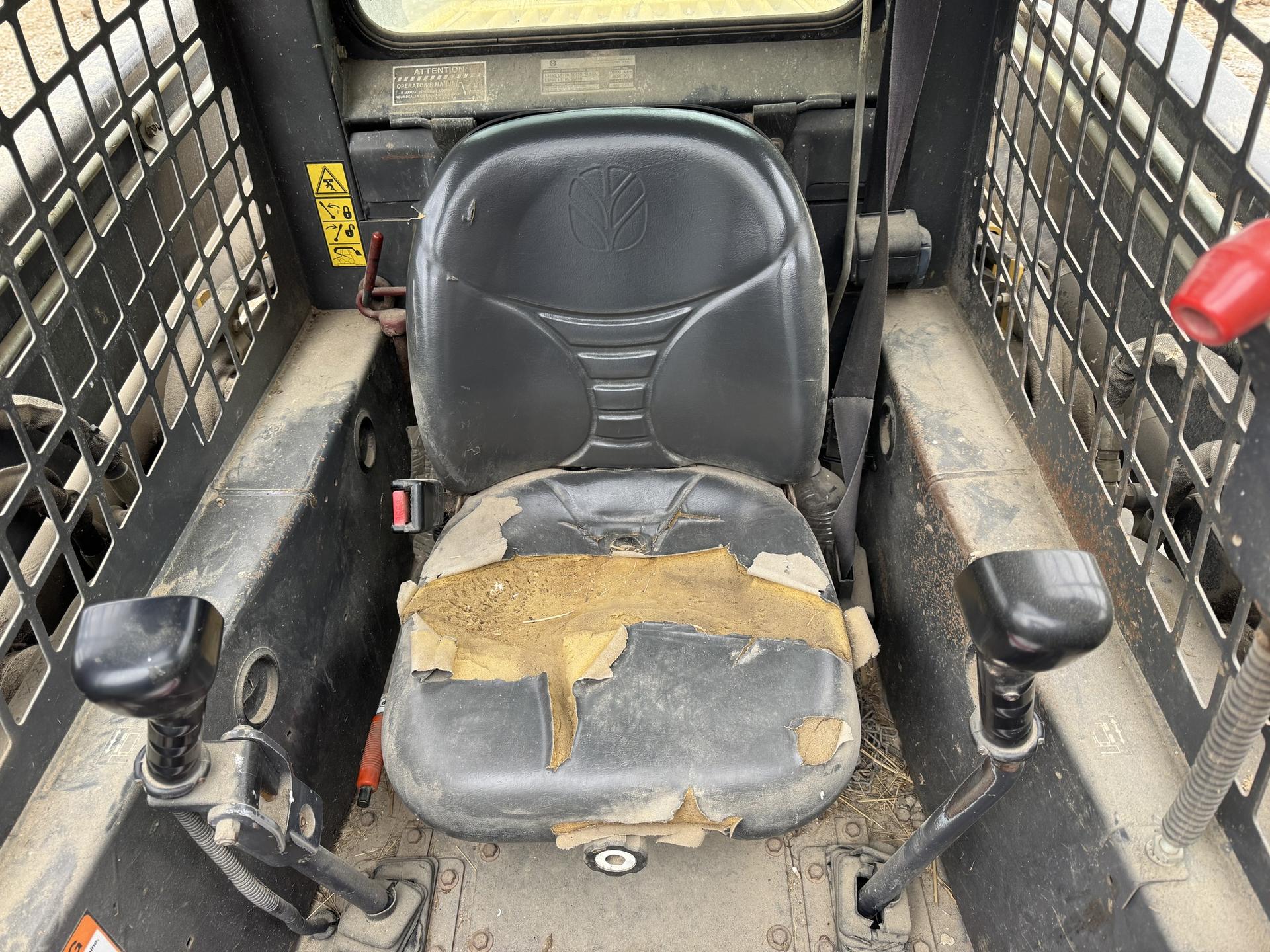 2004 New Holland LS180 Image