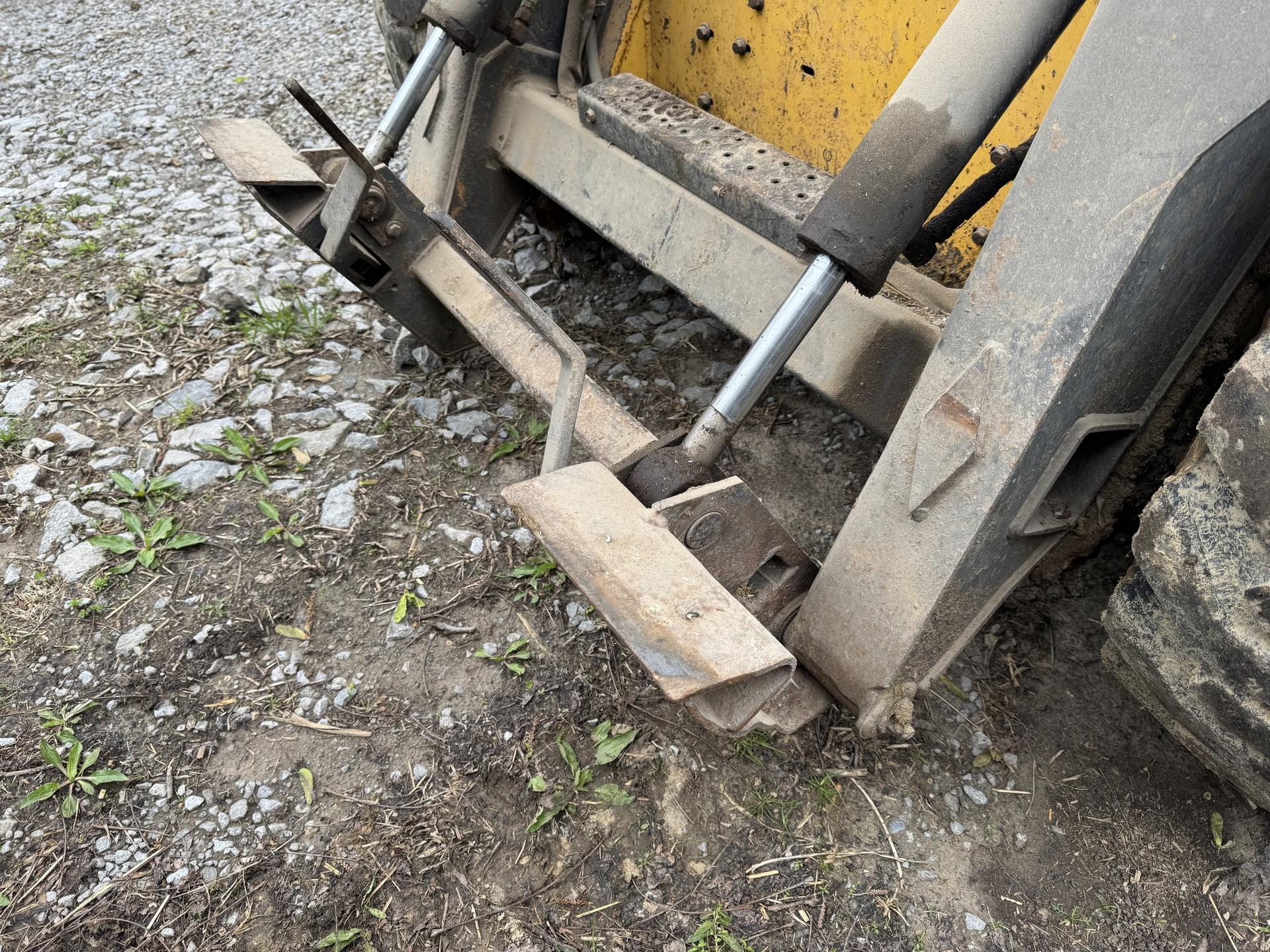 2004 New Holland LS180 Image