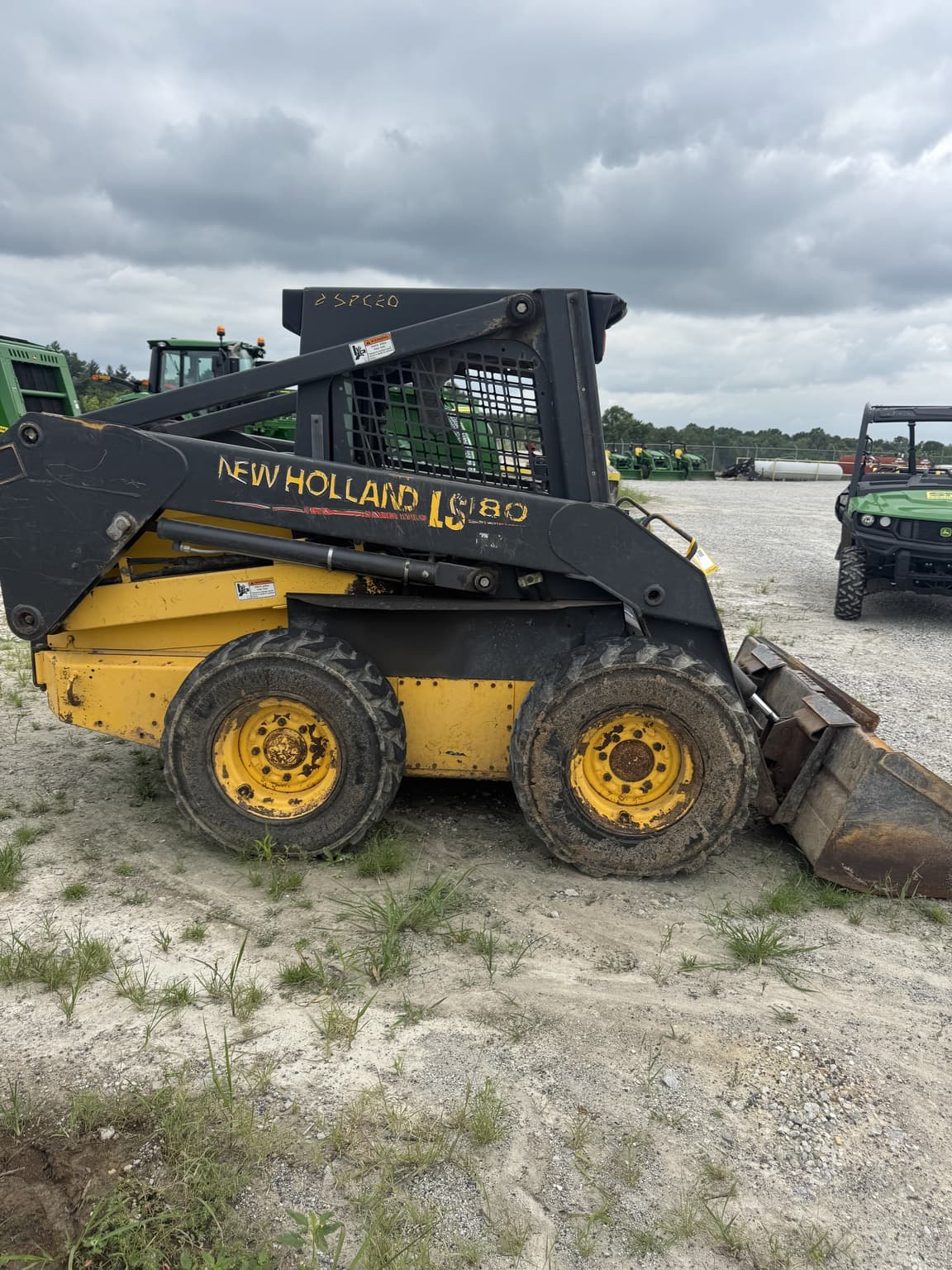 2004 New Holland LS180 Image