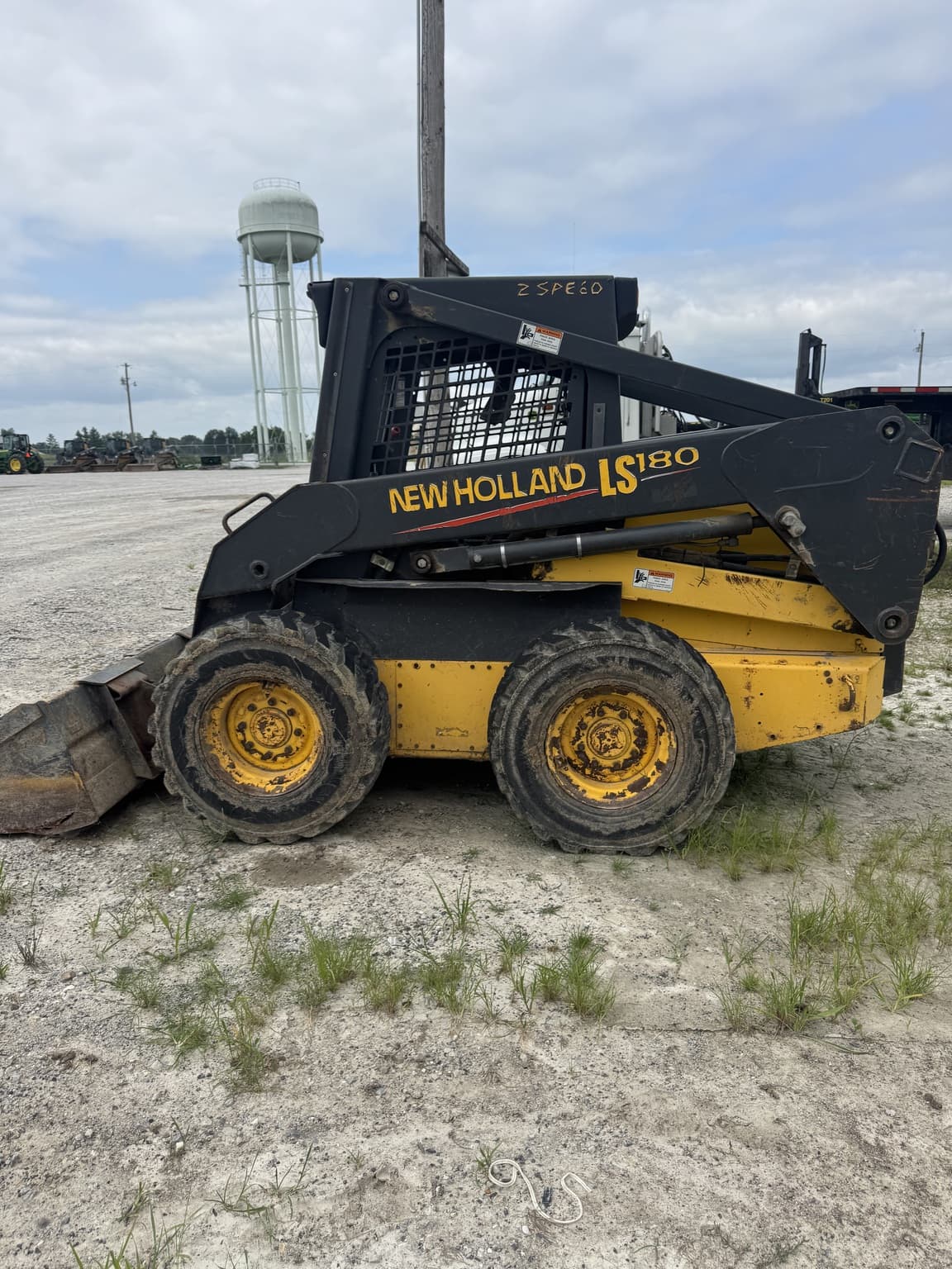 2004 New Holland LS180 Image