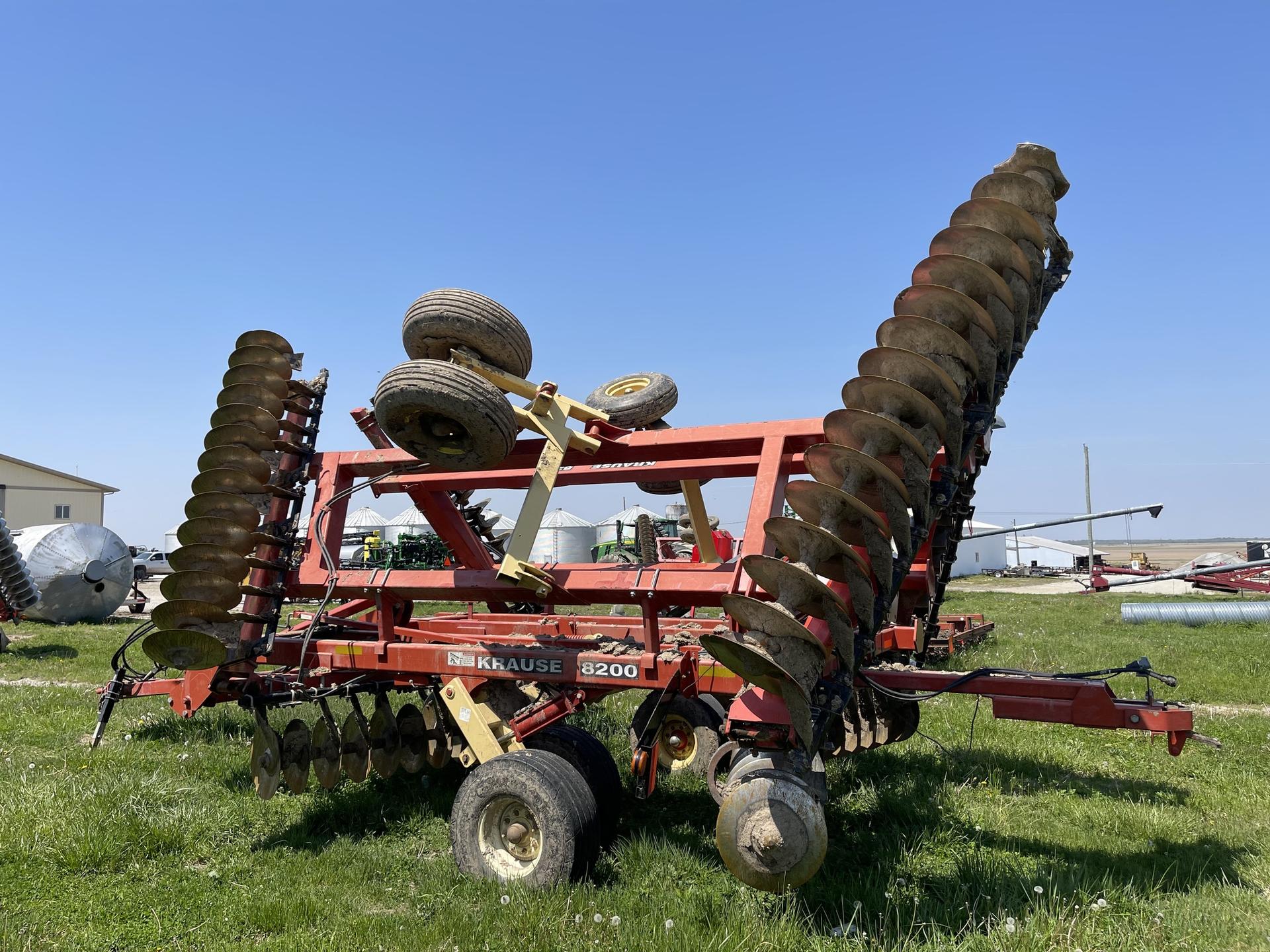 2010 Kuhn Krause 8200 Image