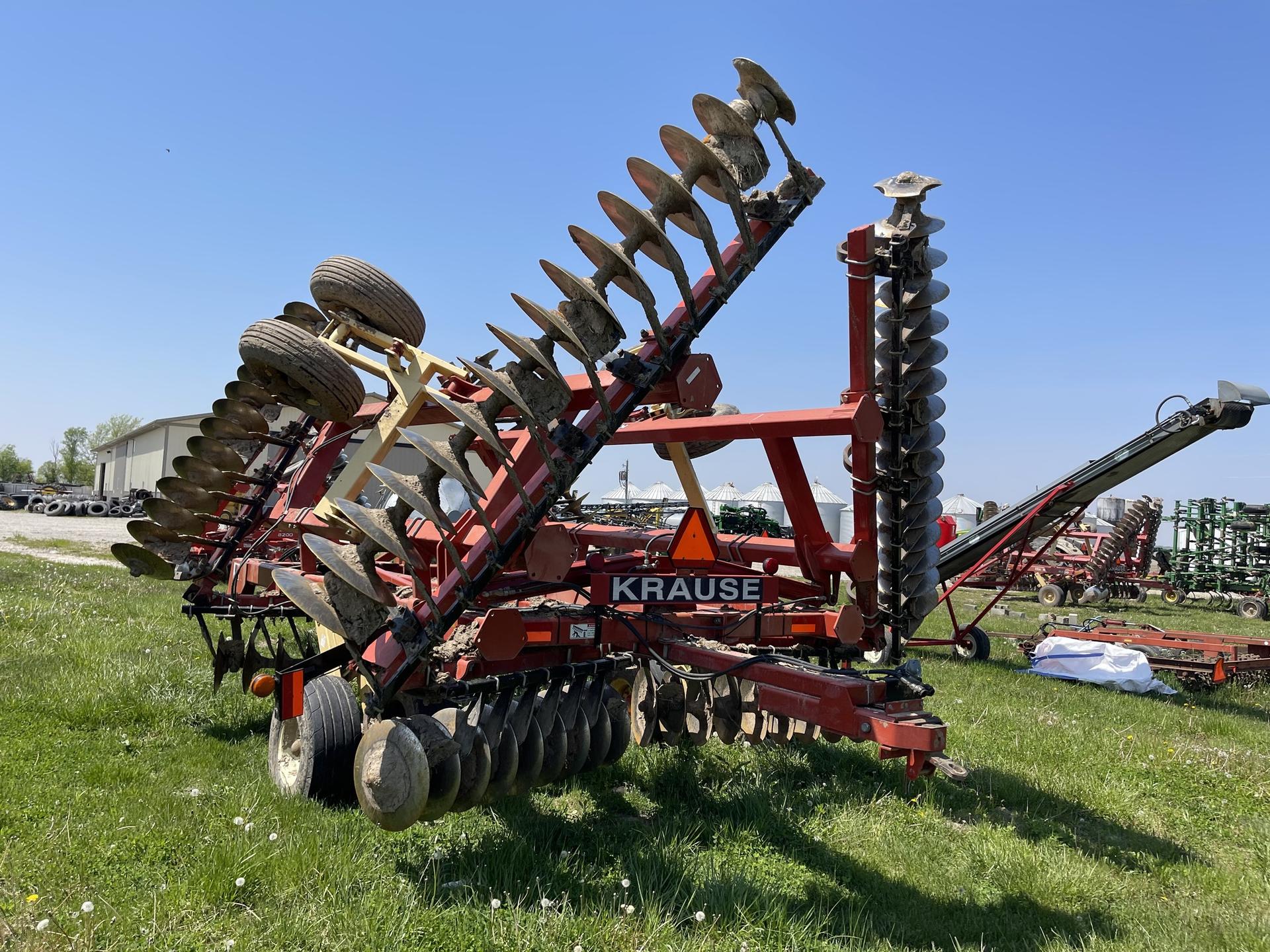 2010 Kuhn Krause 8200 Image