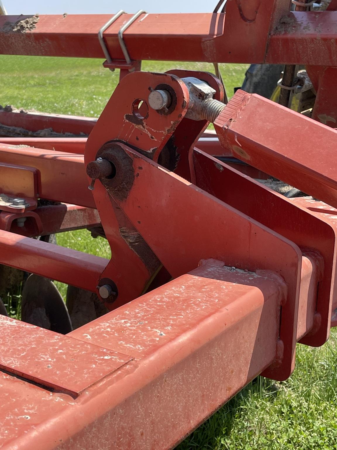 2010 Kuhn Krause 8200 Image