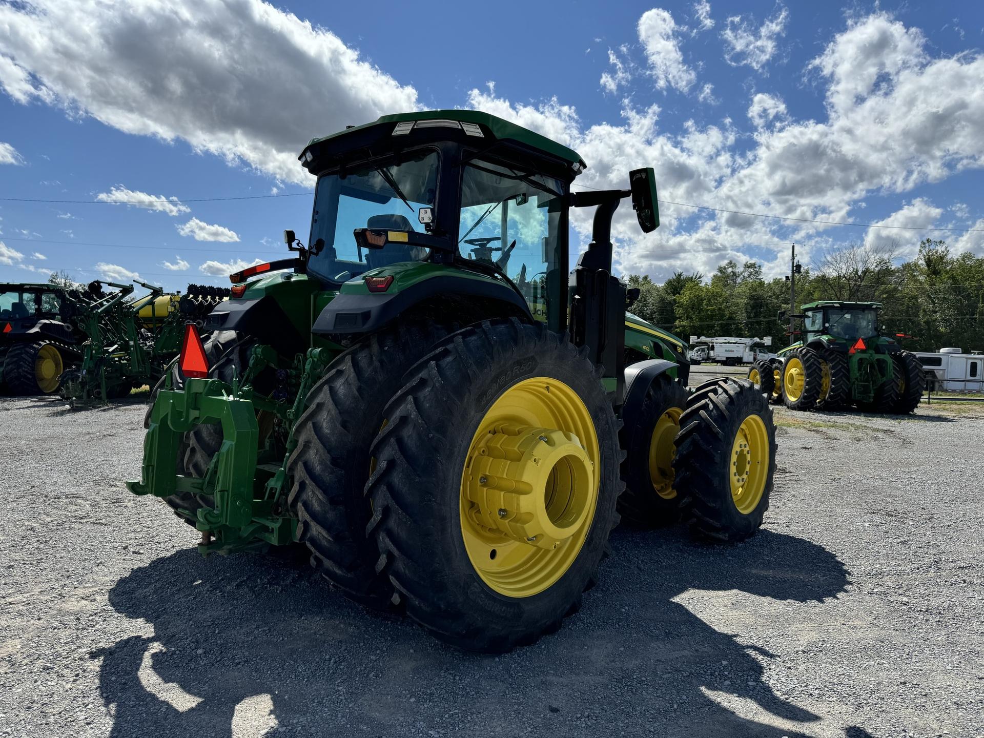 2024 John Deere 8R 410 Image