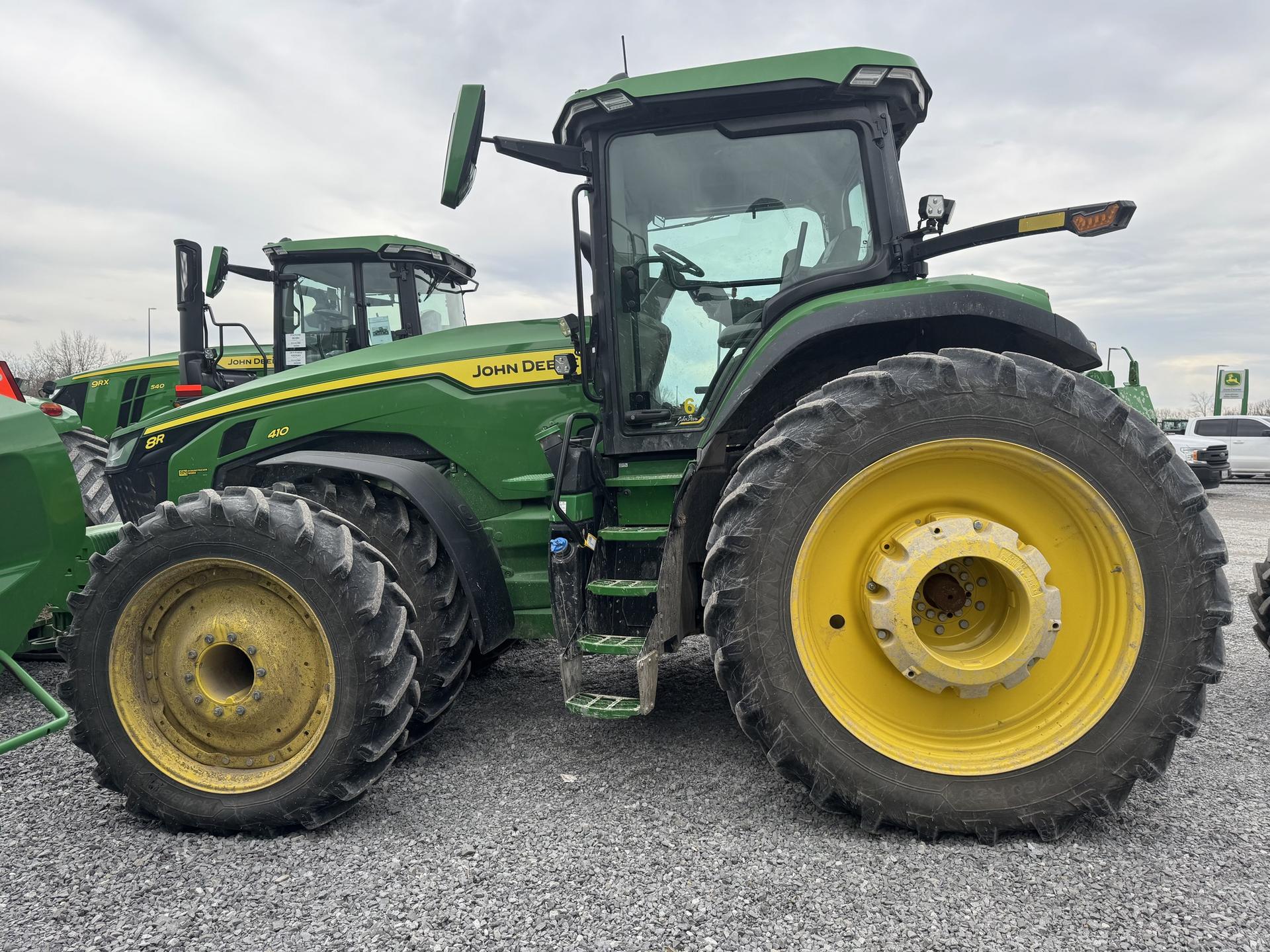 2024 John Deere 8R 410 Image