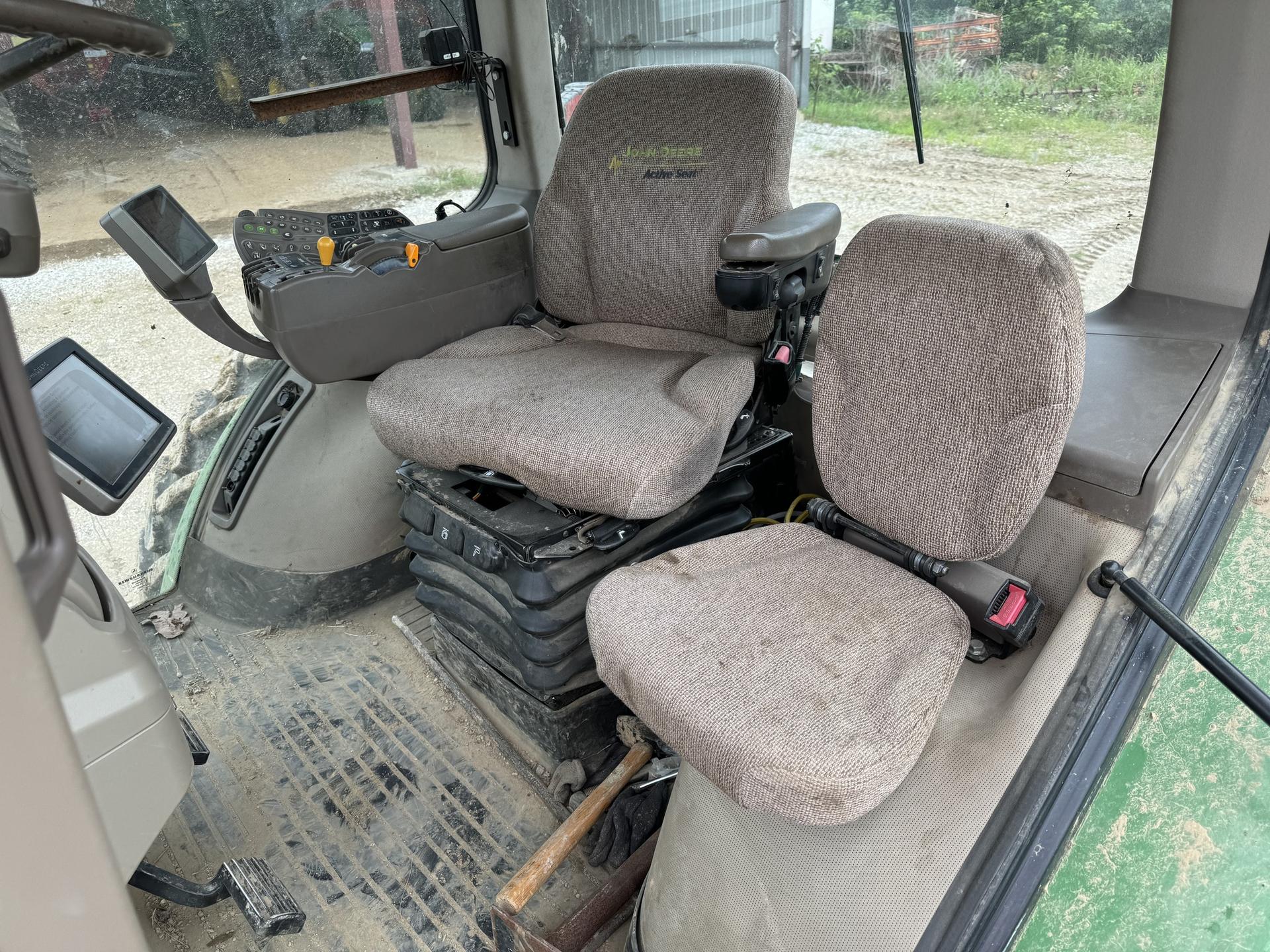 2010 John Deere 8295R 2010 Image