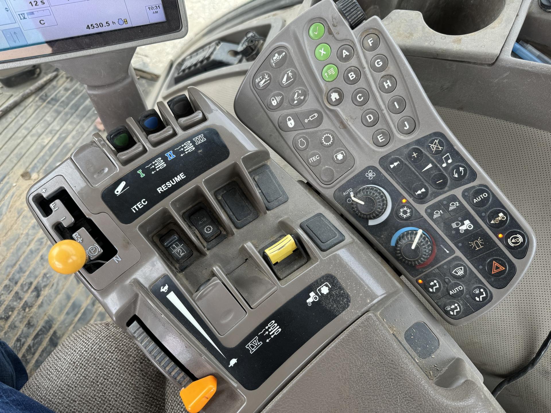 2010 John Deere 8295R 2010 Image
