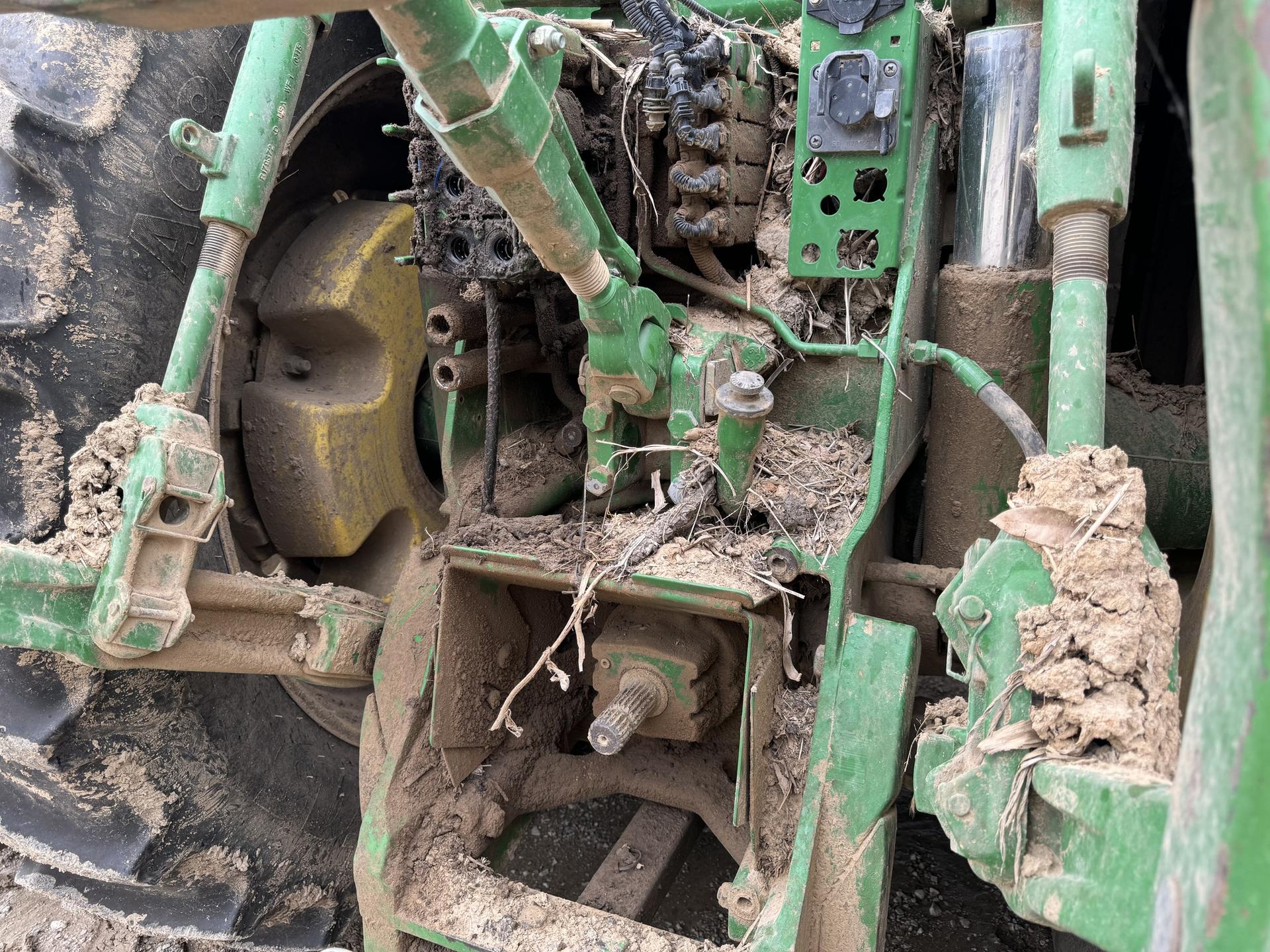 2010 John Deere 8295R 2010 Image