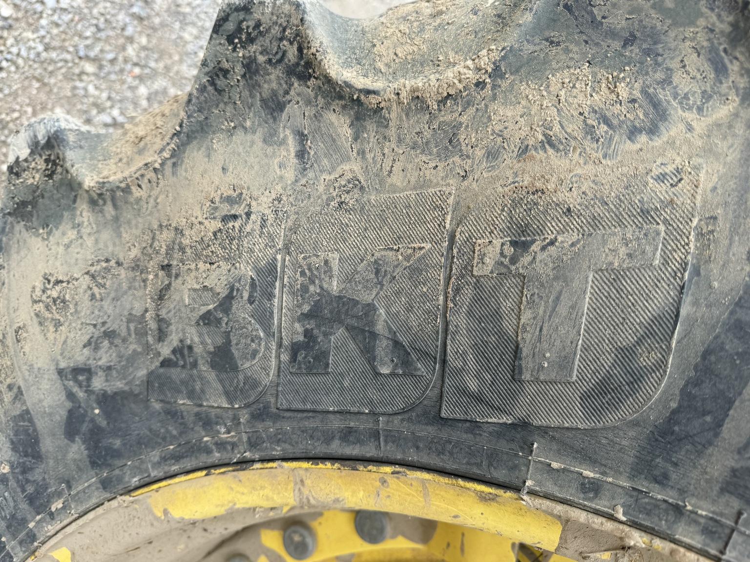 2010 John Deere 8295R 2010 Image