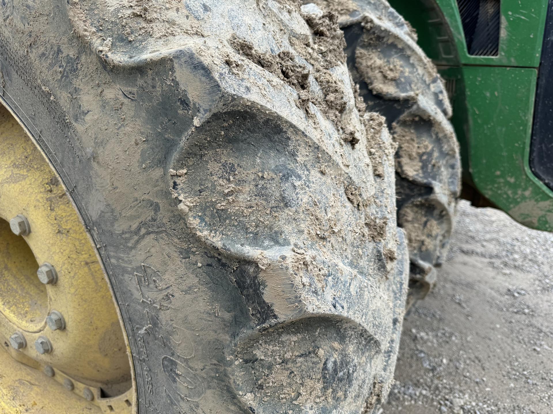 2010 John Deere 8295R 2010 Image