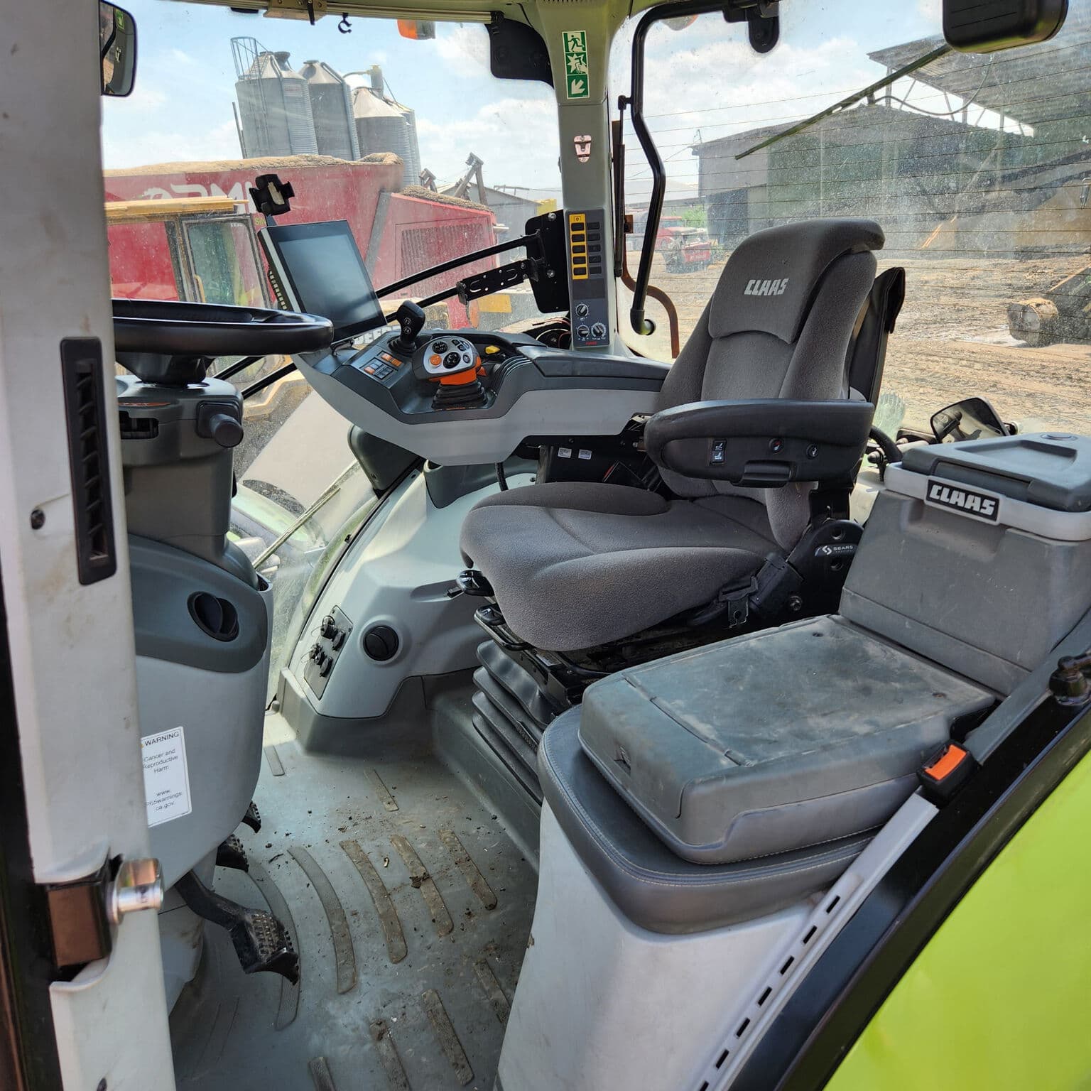 2022 Claas Axion 950 Image