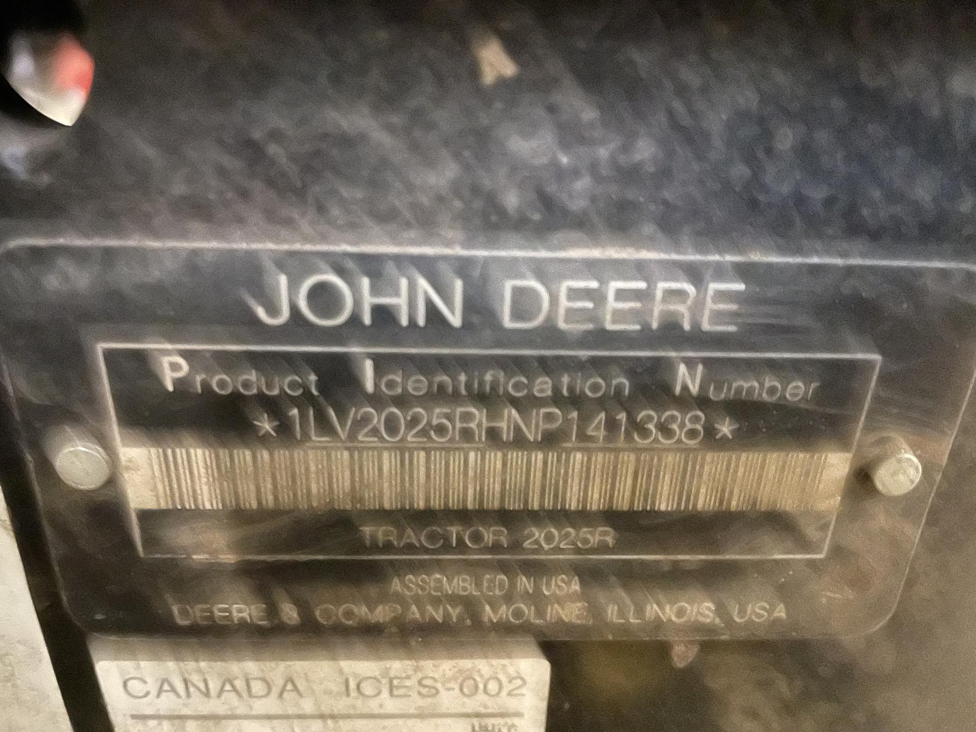 2022 John Deere 2025R Image