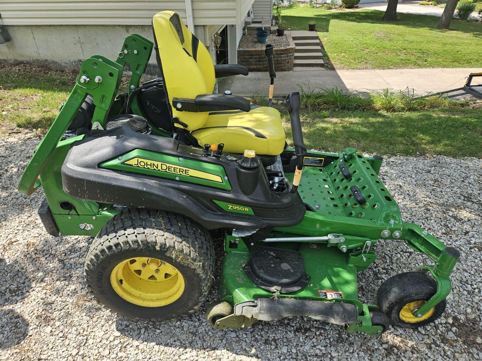 2021 John Deere Z950R Image