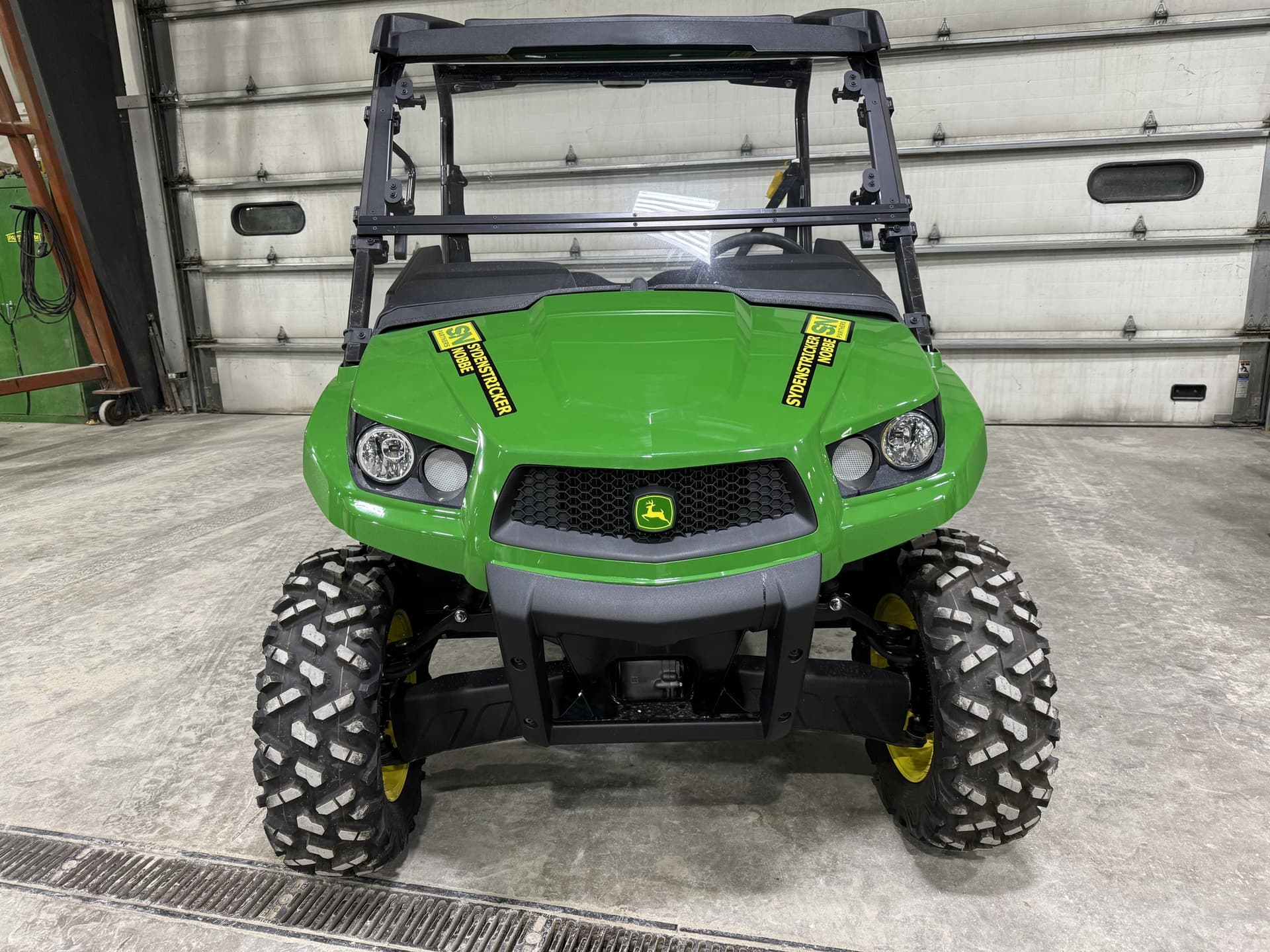 2023 John Deere XUV 590M Image