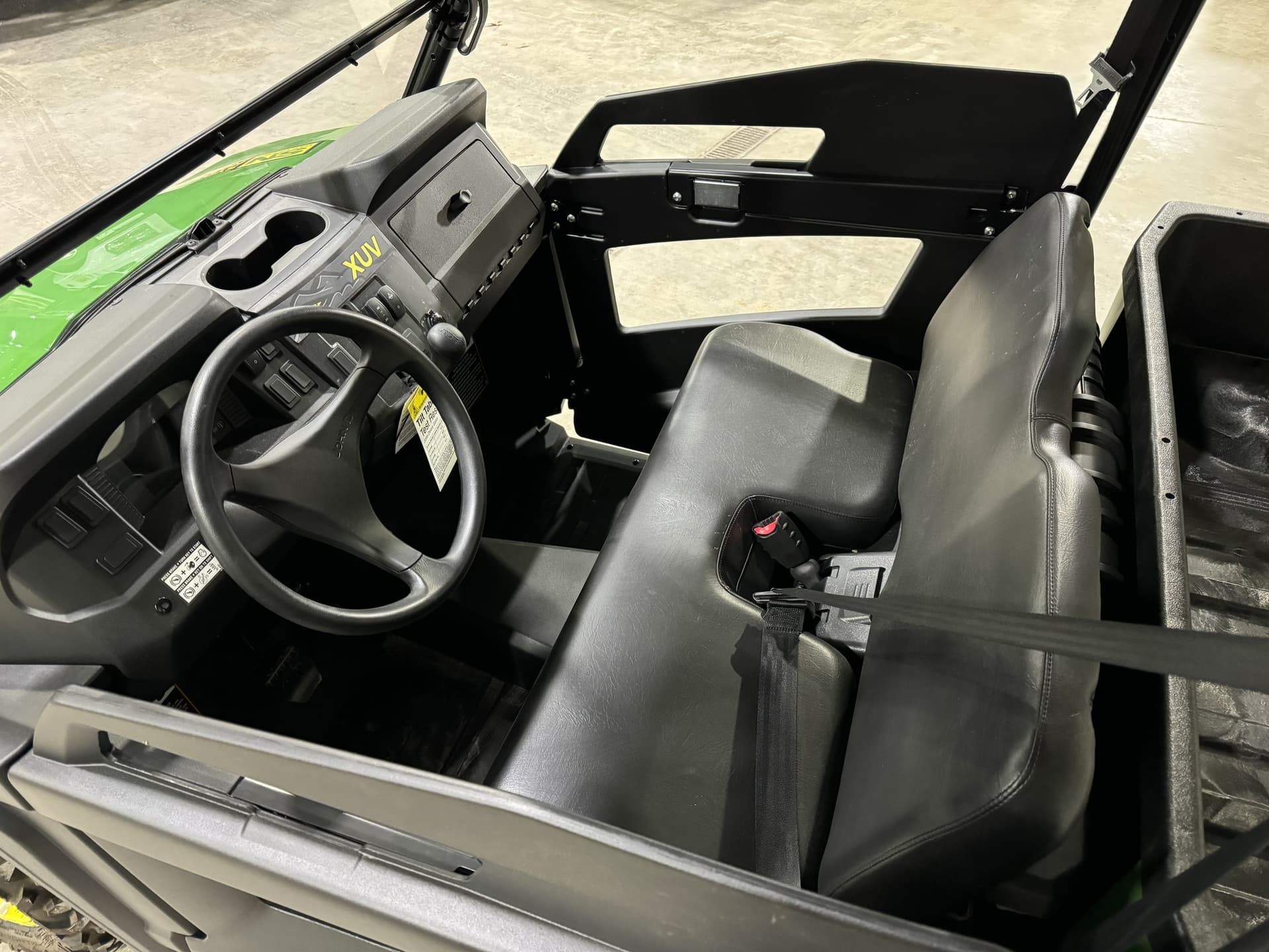 2023 John Deere XUV 590M Image