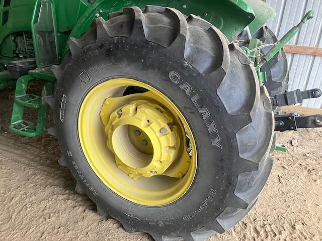 2022 John Deere 5055E Image