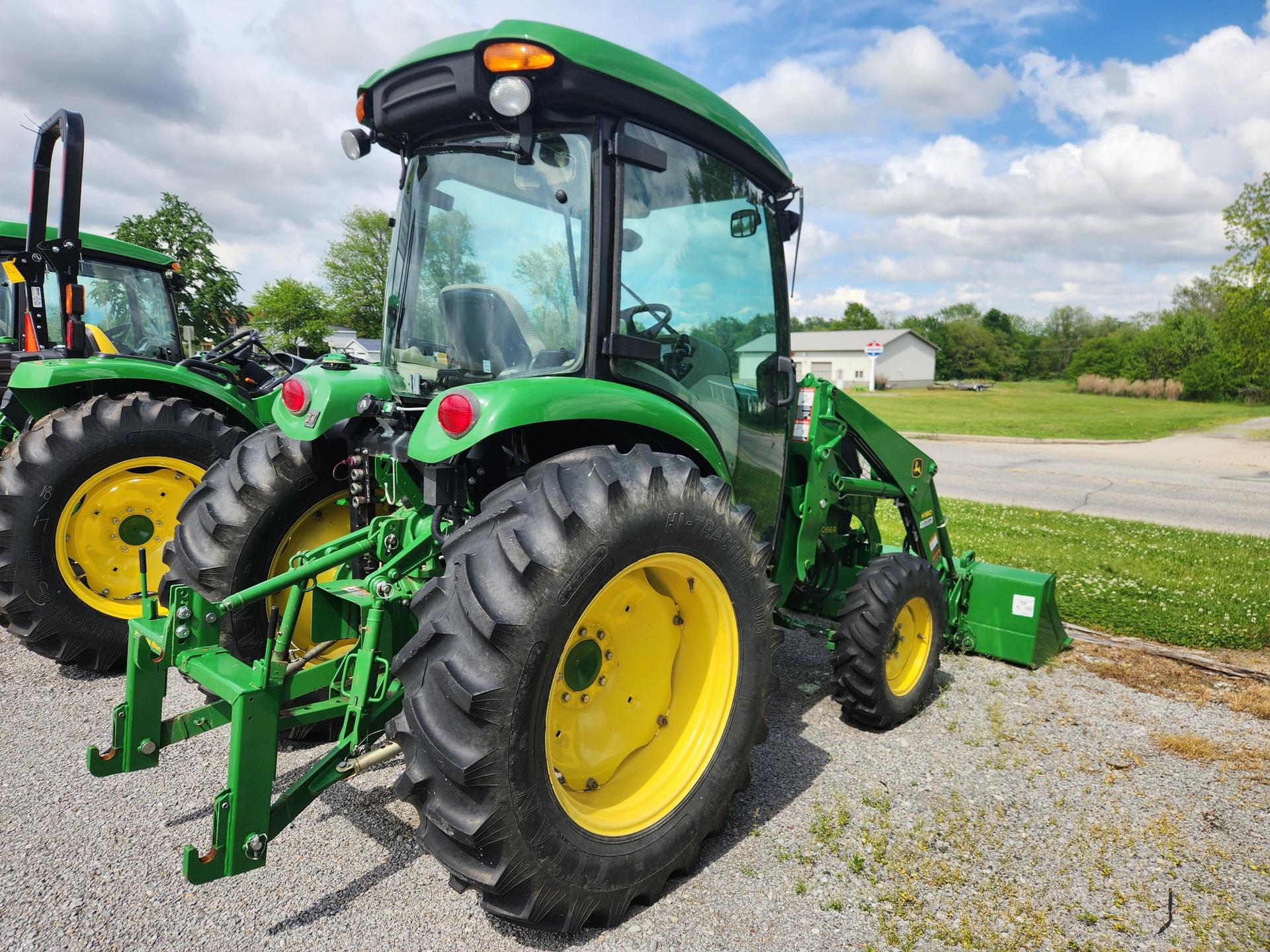 2016 John Deere 4066R Image