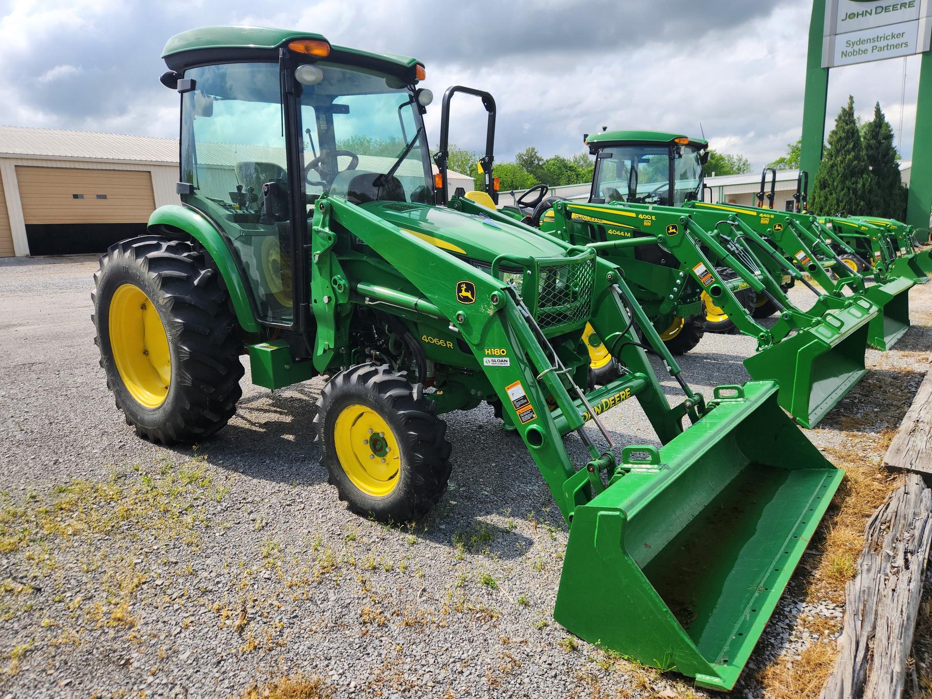 2016 John Deere 4066R Image